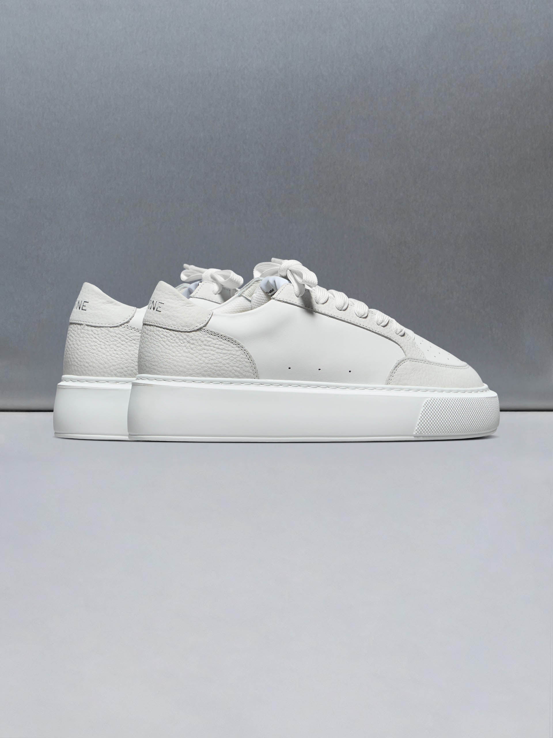 Mens Court Trainer 2.0 in White Ice