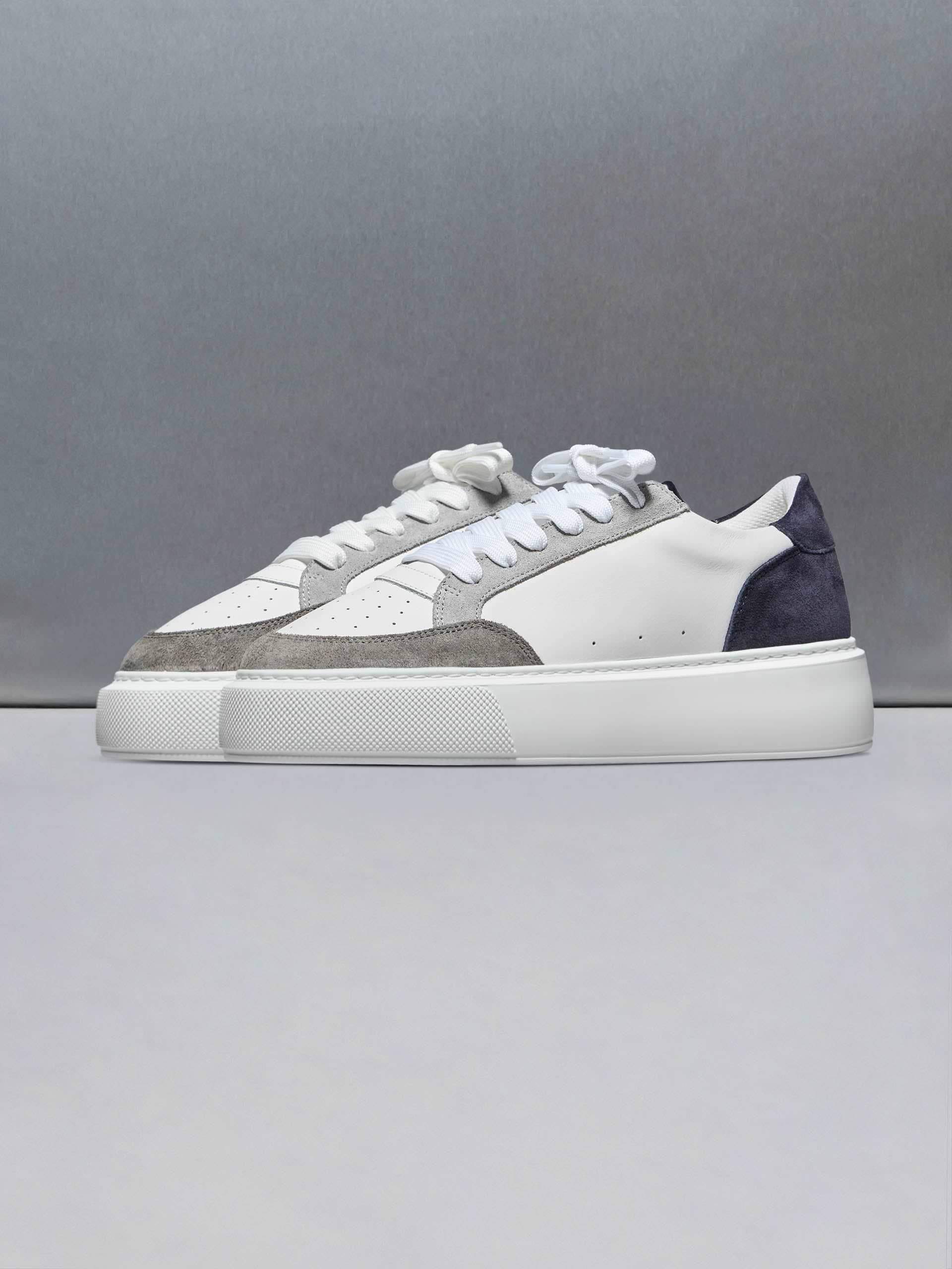 Court Trainer 2.0 in White Navy