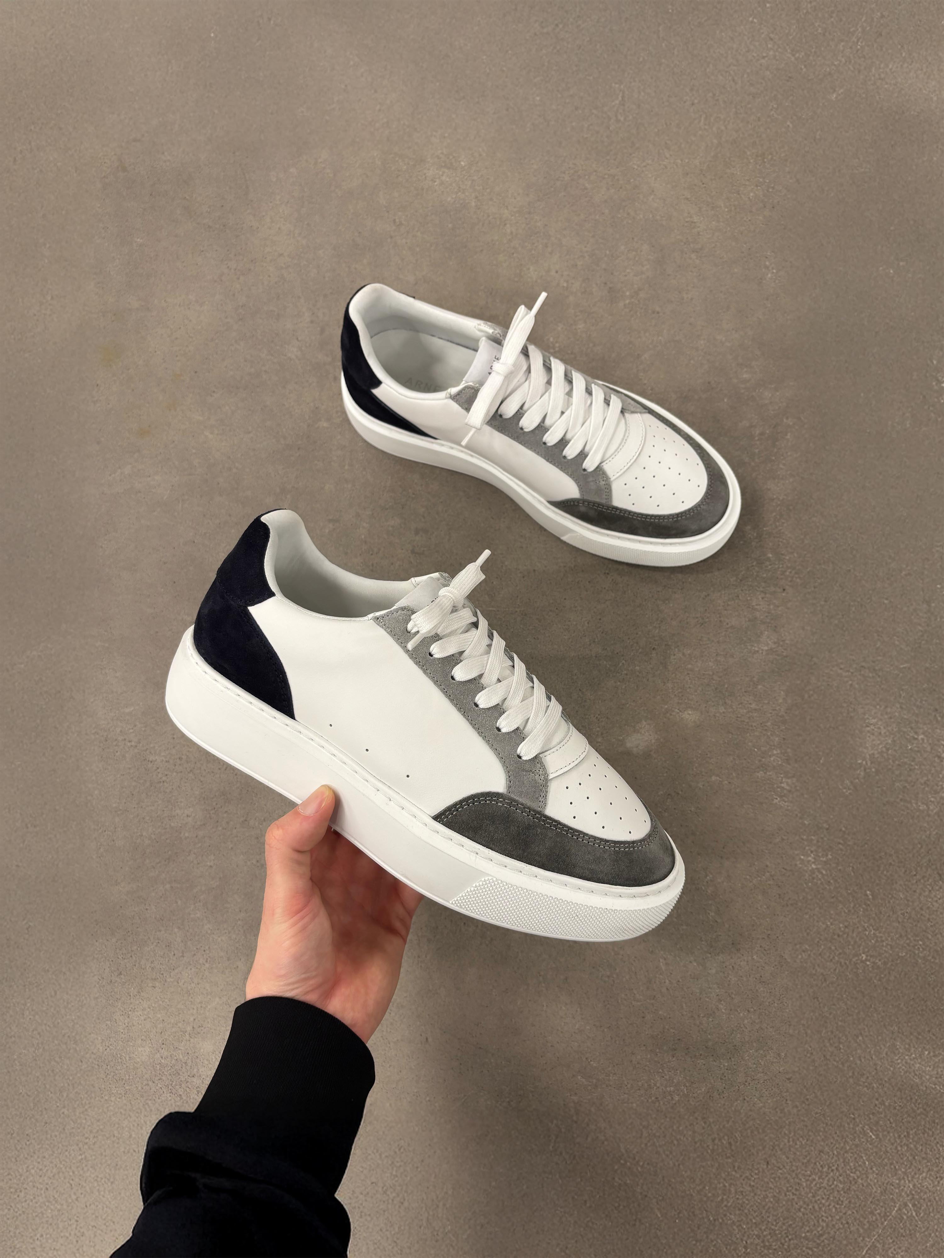 Mens Court Trainer 2.0 in White Navy