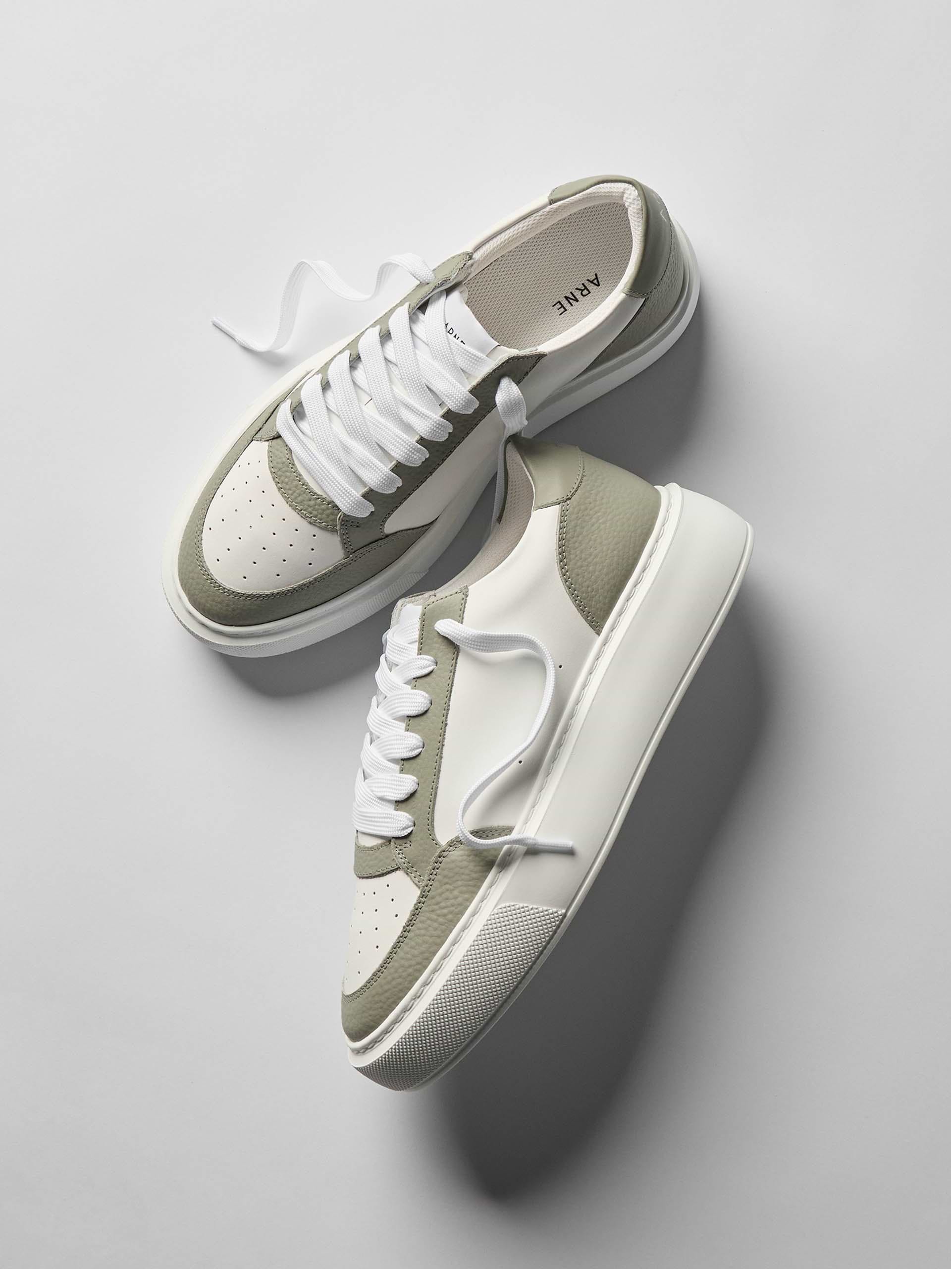 Mens Court Trainer 2.0 in White Stone