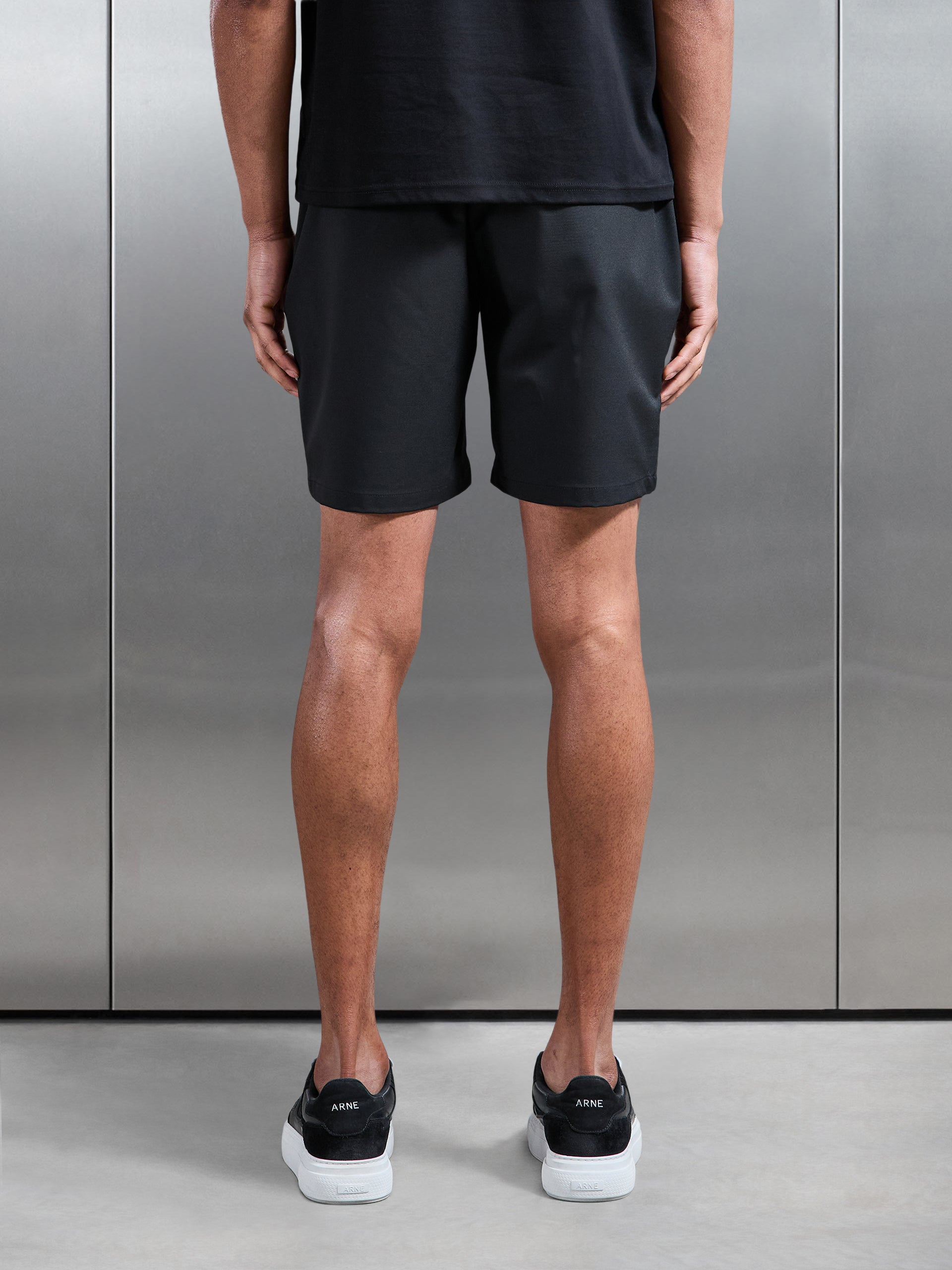 Mens Crease Resistant Stretch Chino Short in Black