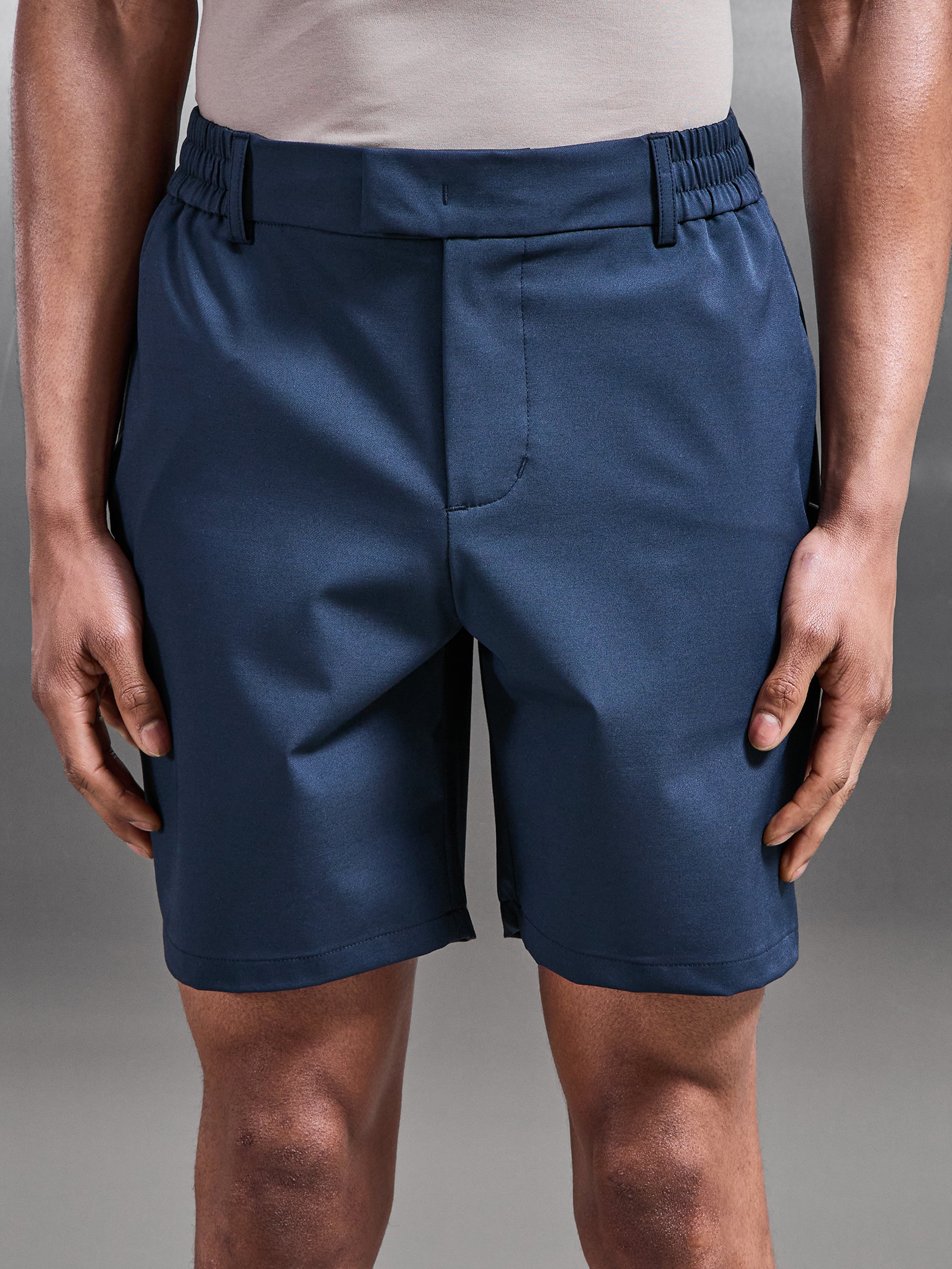 Mens Crease Resistant Stretch Chino Short in Navy