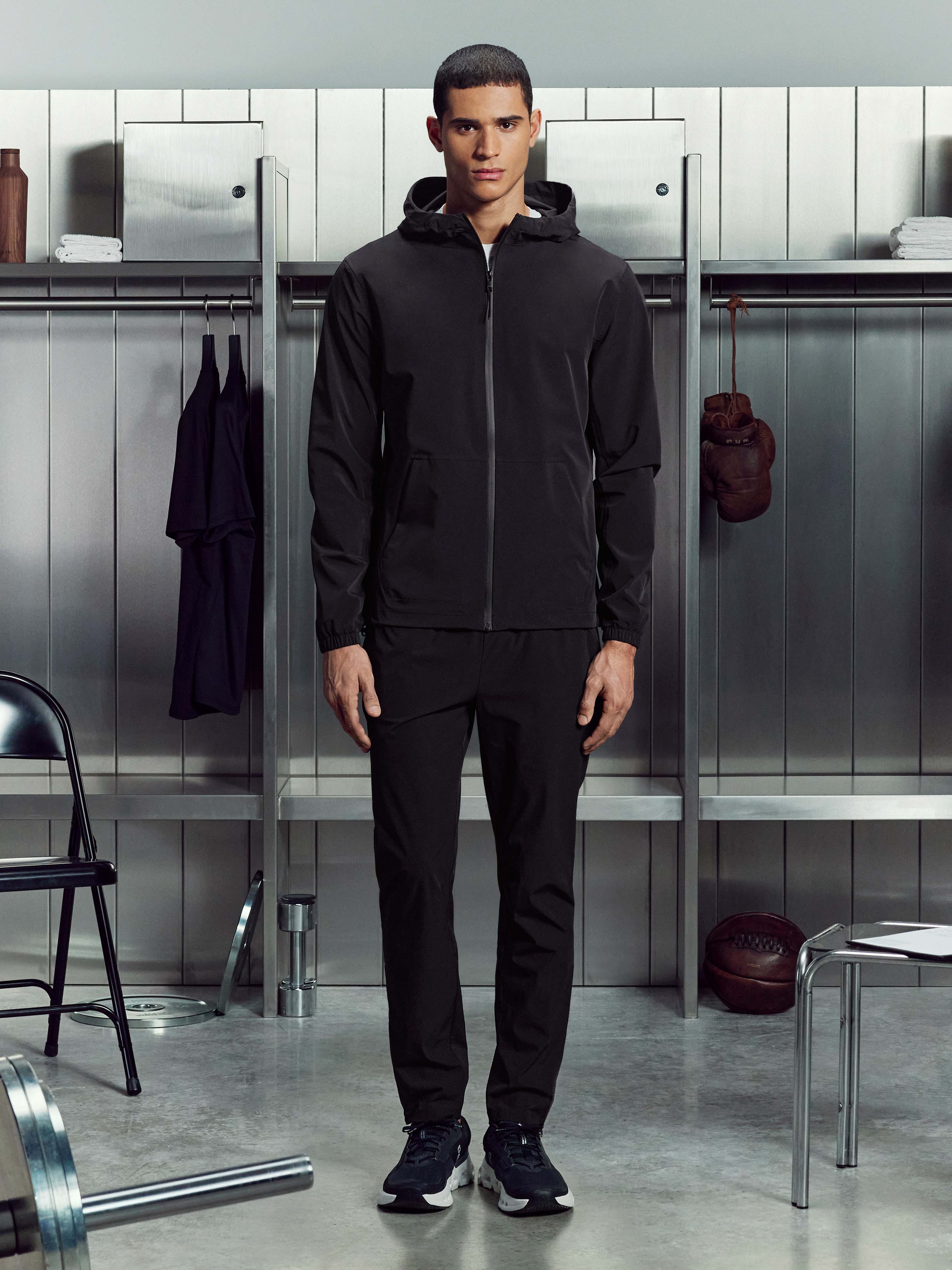 Mens Element Waterproof Windbreaker in Black