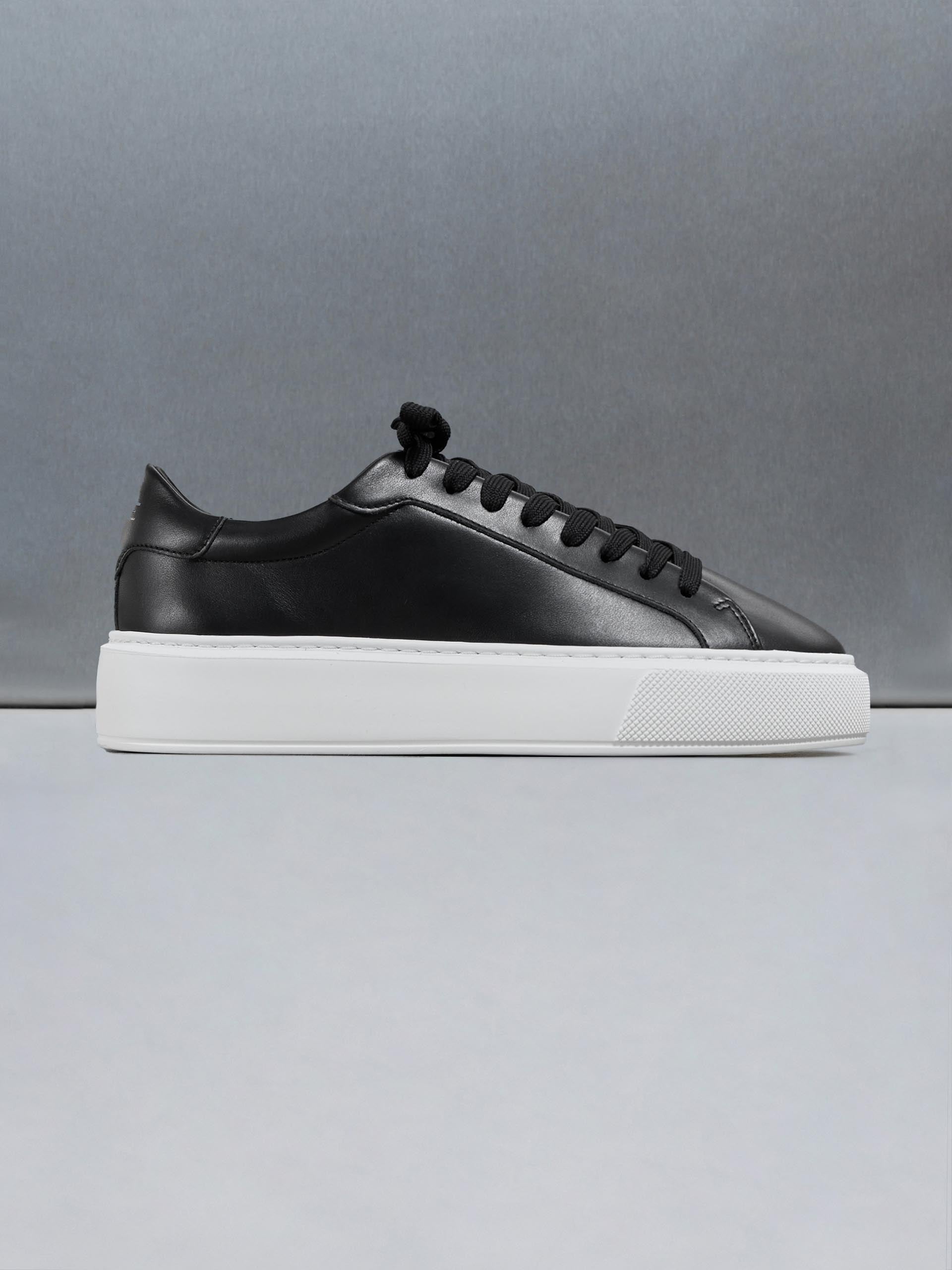 Mens Essential Leather Trainer in Black
