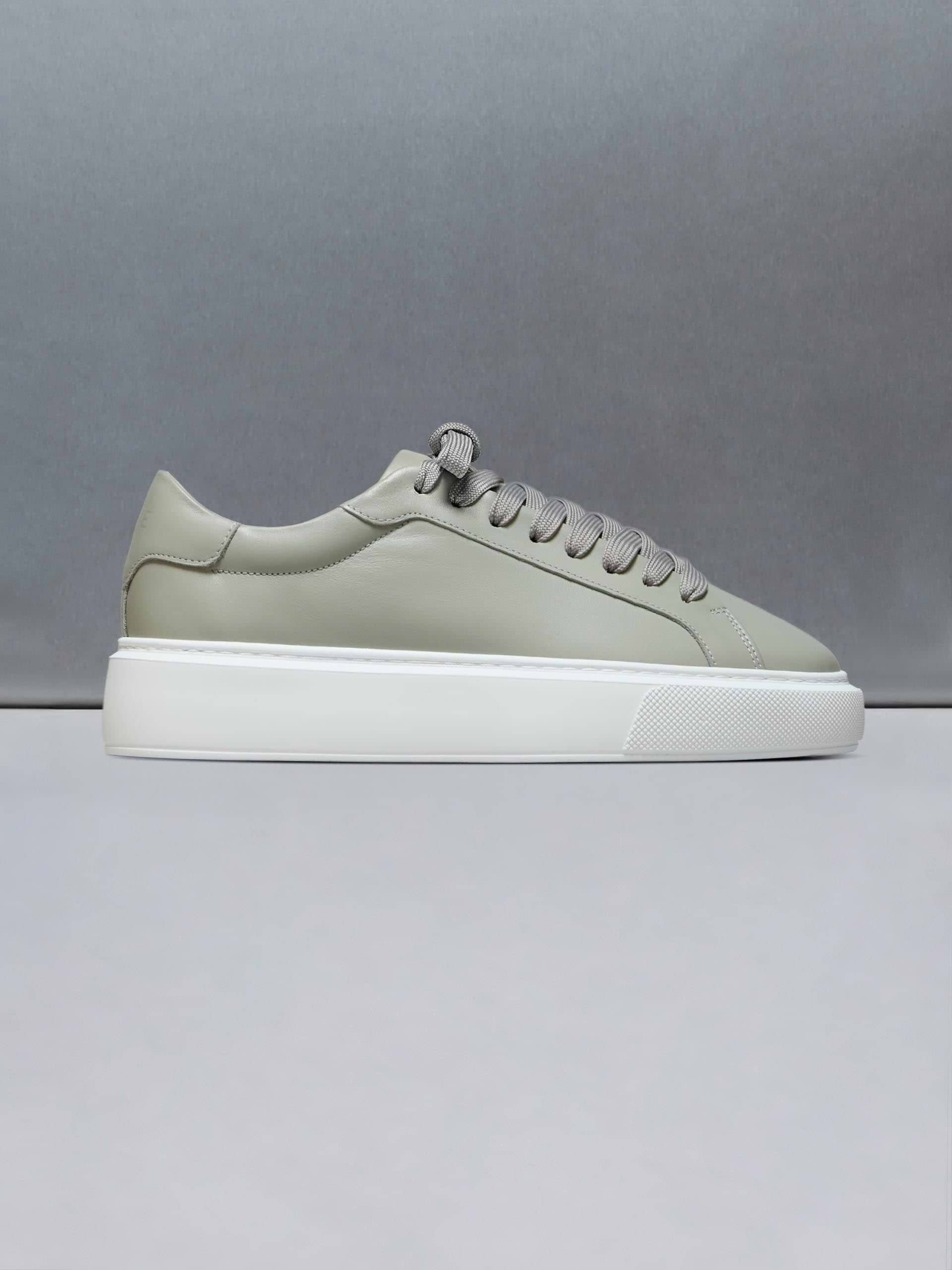 Essential Leather Trainer in Olive