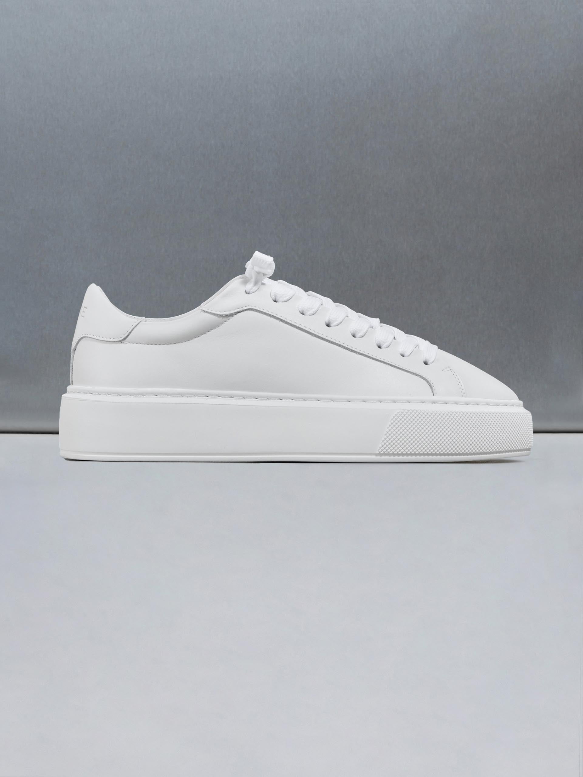 Mens Essential Leather Trainer in White