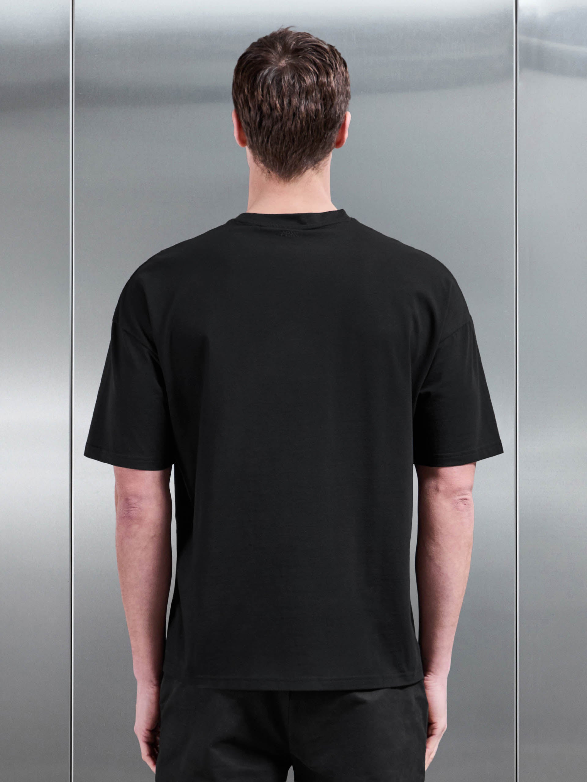 Mens Essential Relaxed Fit Cotton T-Shirt in Black