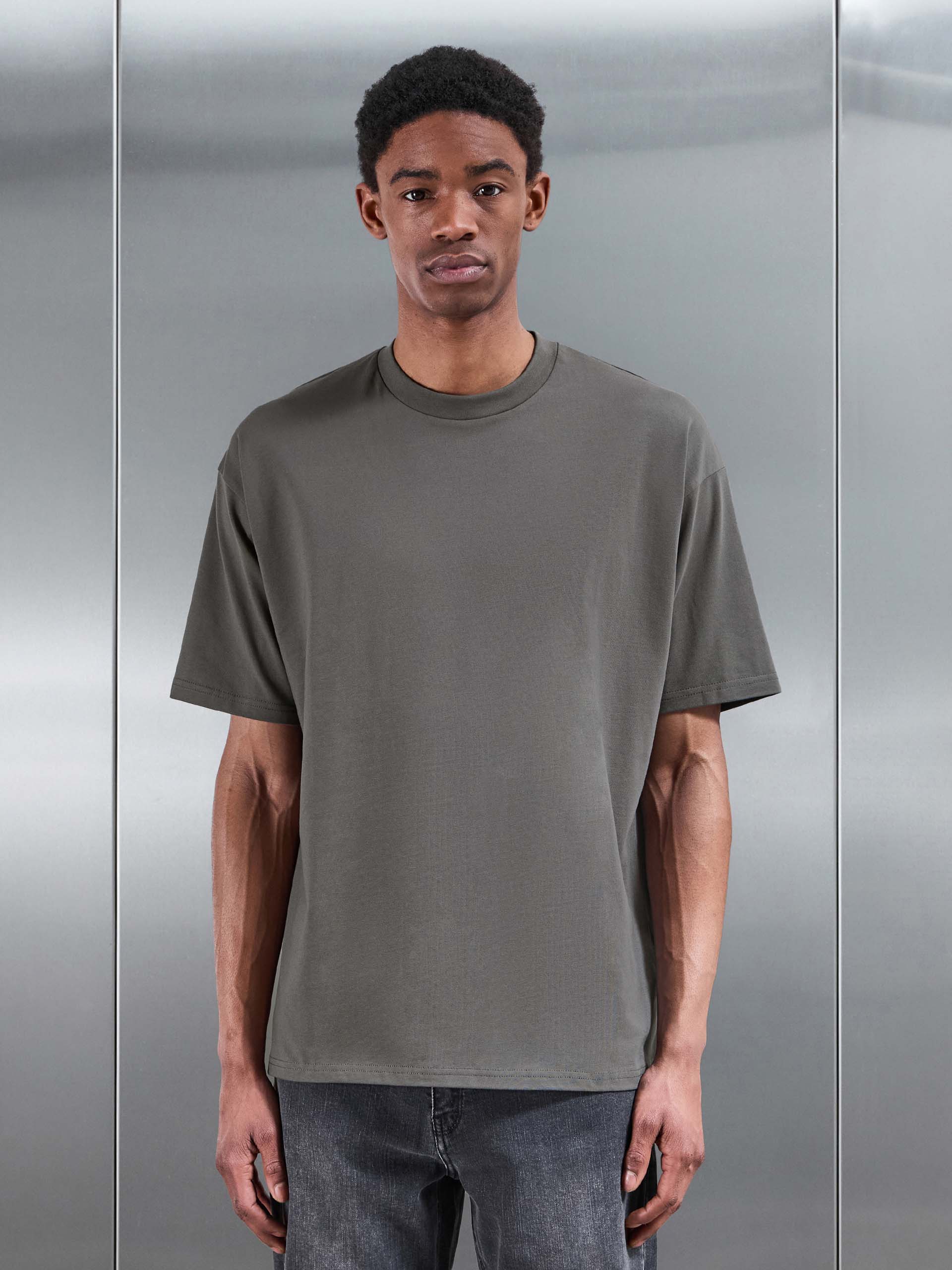 Mens Essential Relaxed Fit Cotton T-Shirt in Grey