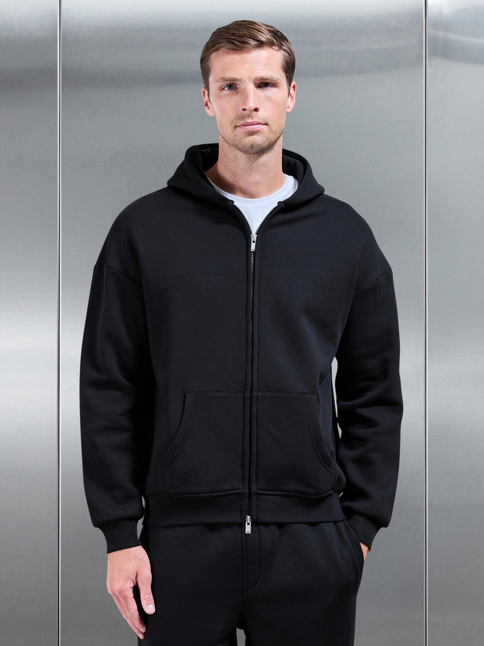 Mens Essential Relaxed Fit Zip Through Hoodie in Black