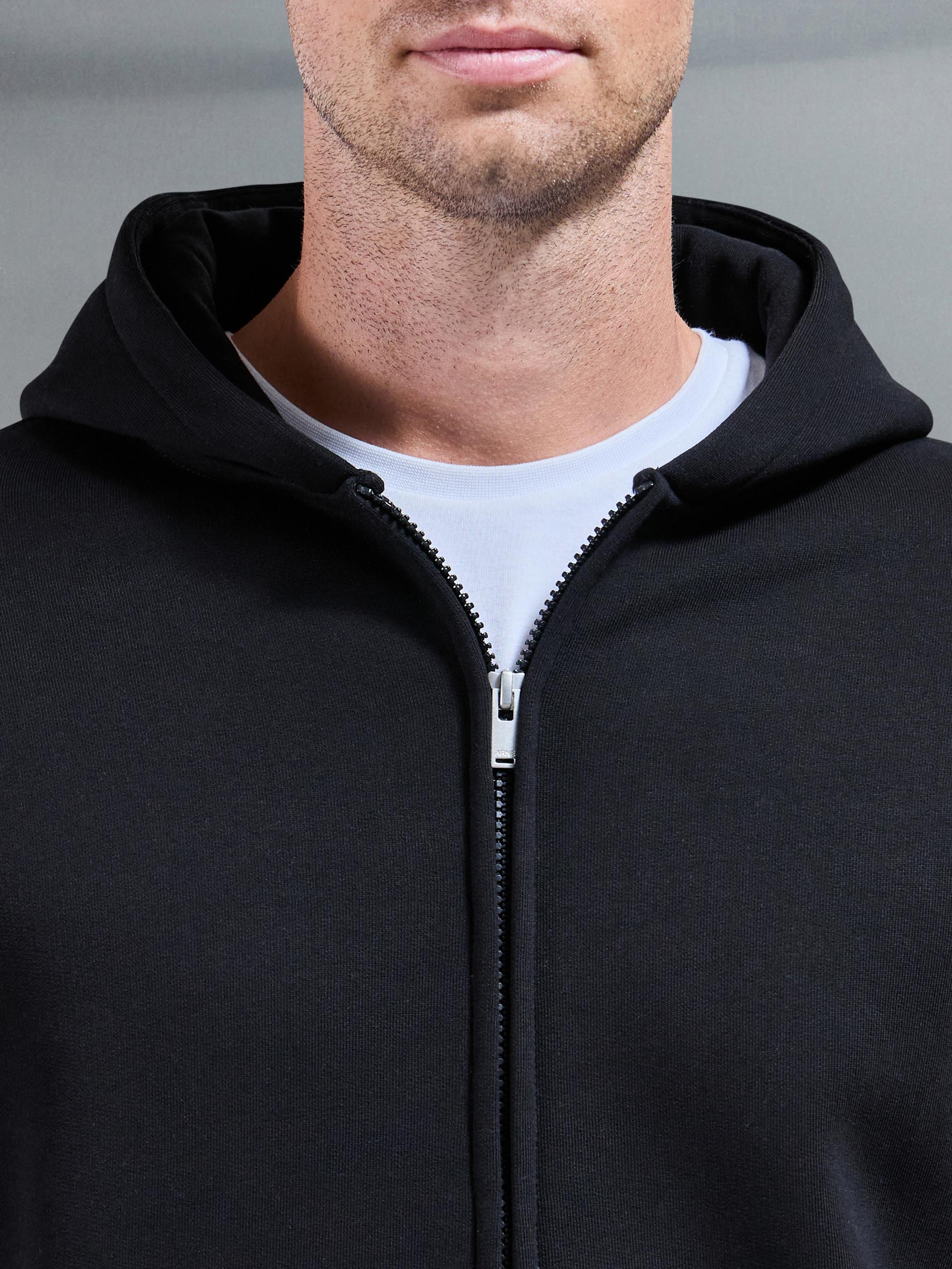 Mens Essential Relaxed Fit Zip Through Hoodie in Black