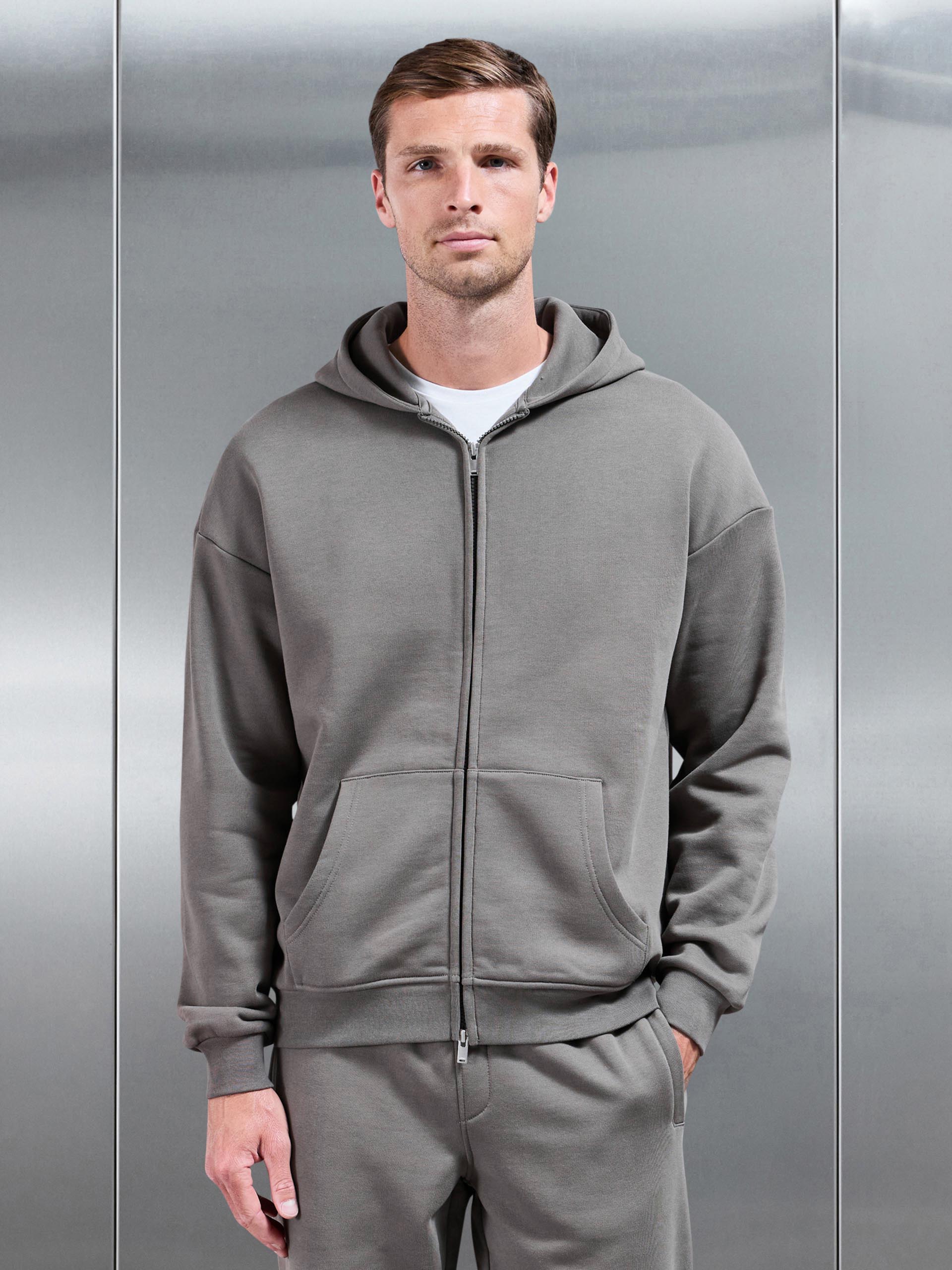 Mens Essential Relaxed Fit Zip Through Hoodie in Grey