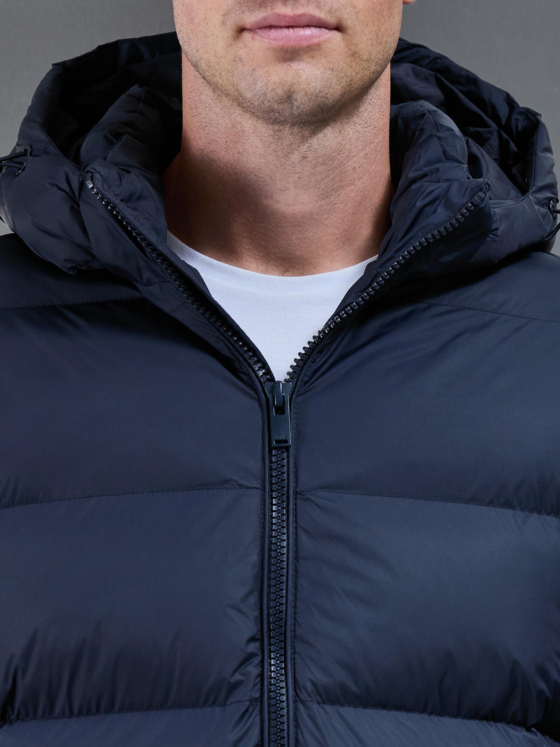 Mens Essential Short Puffer Jacket in Navy