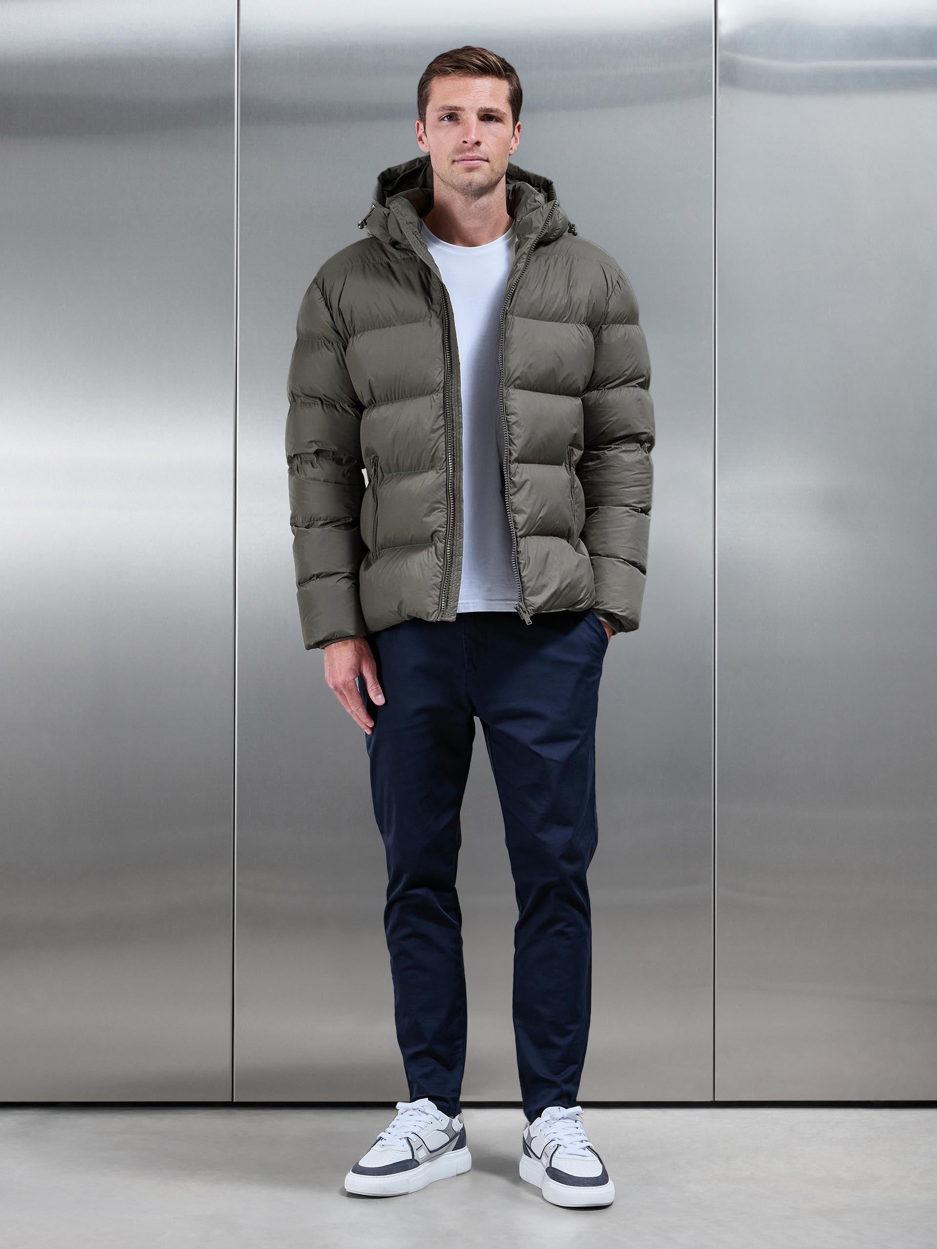 Mens Essential Short Puffer Jacket in Olive