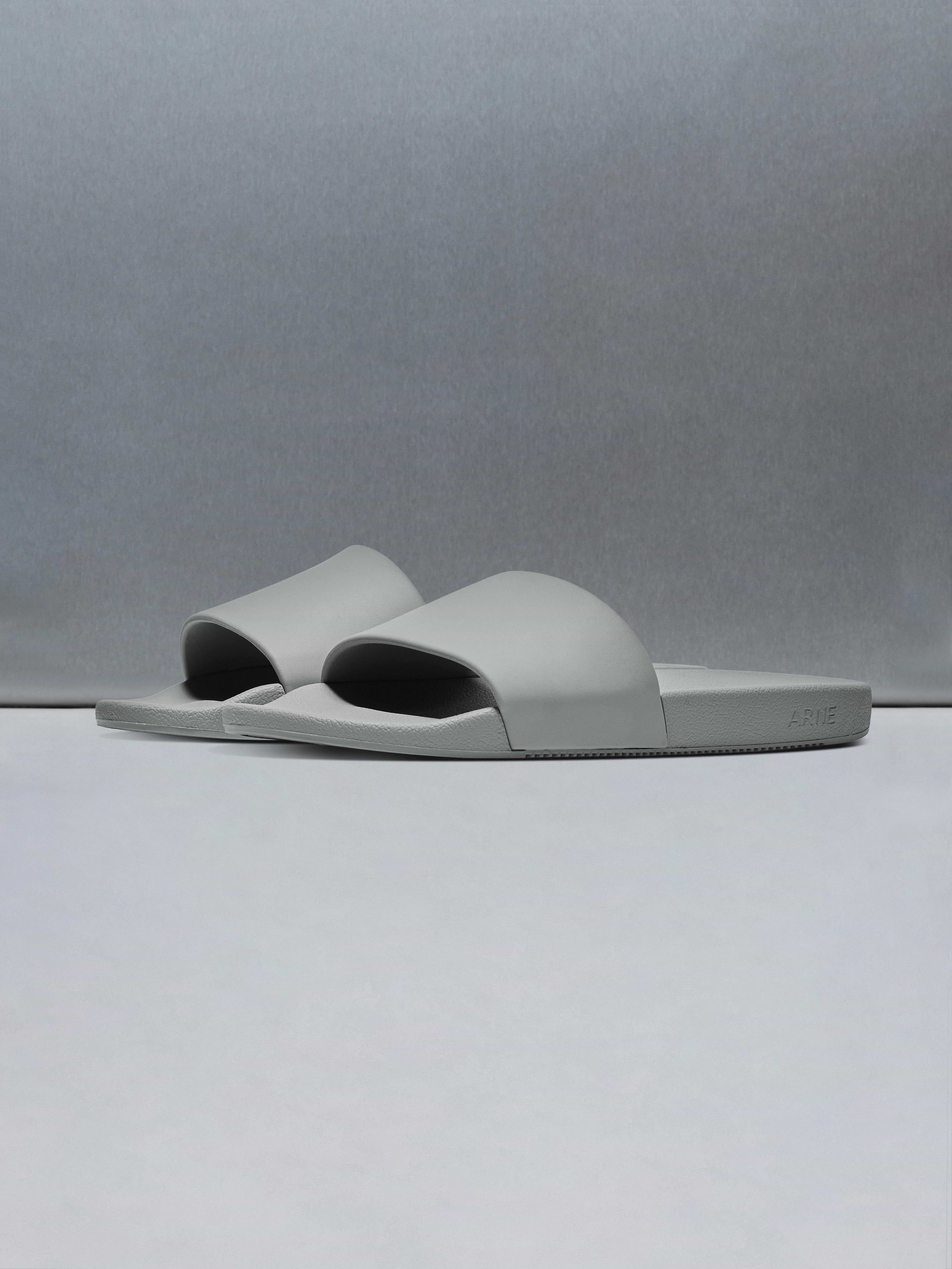 Mens Essential Slides in Grey