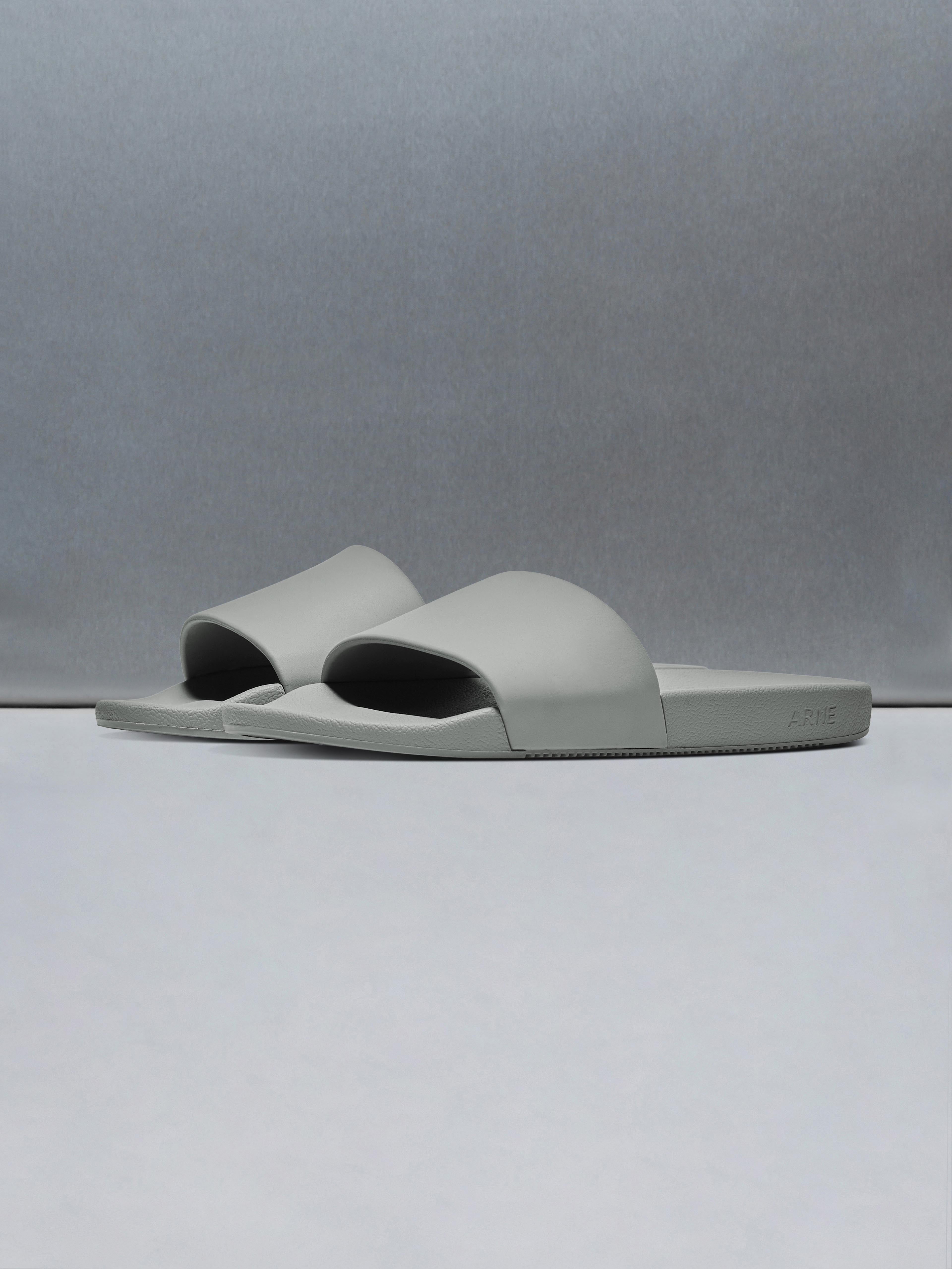 Mens Essential Slides in Grey