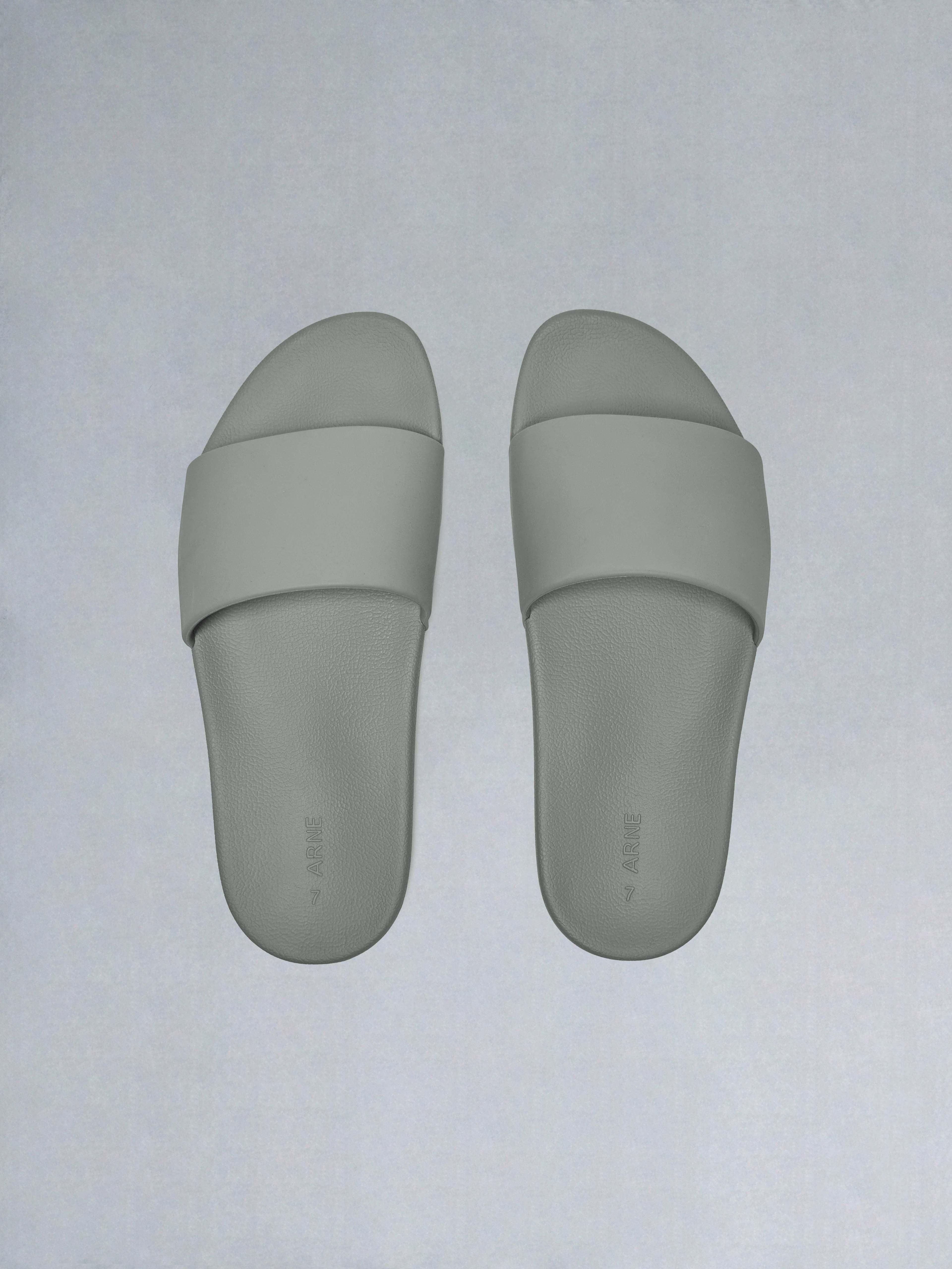 Mens Essential Slides in Grey
