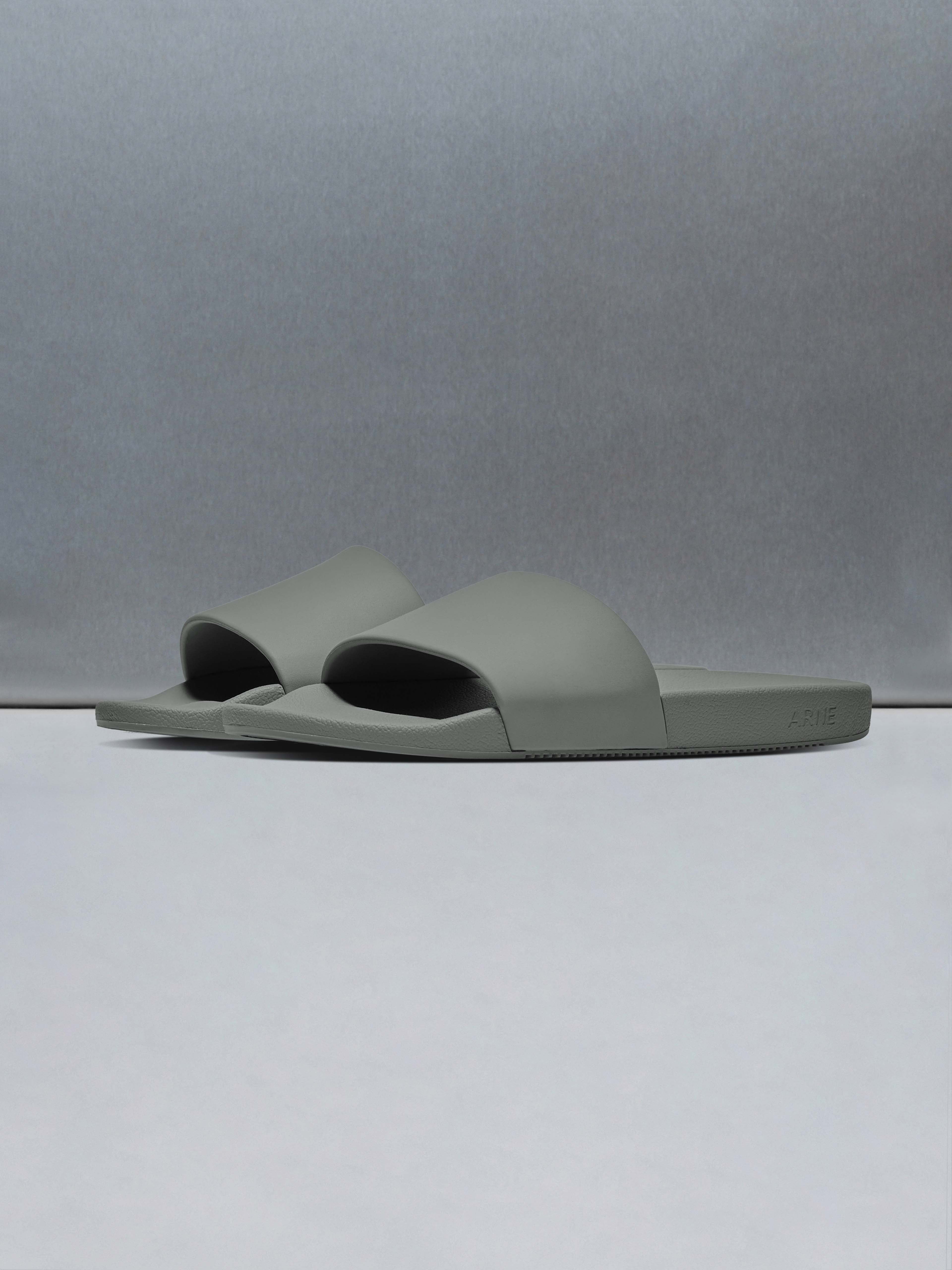 Mens Essential Slides in Olive