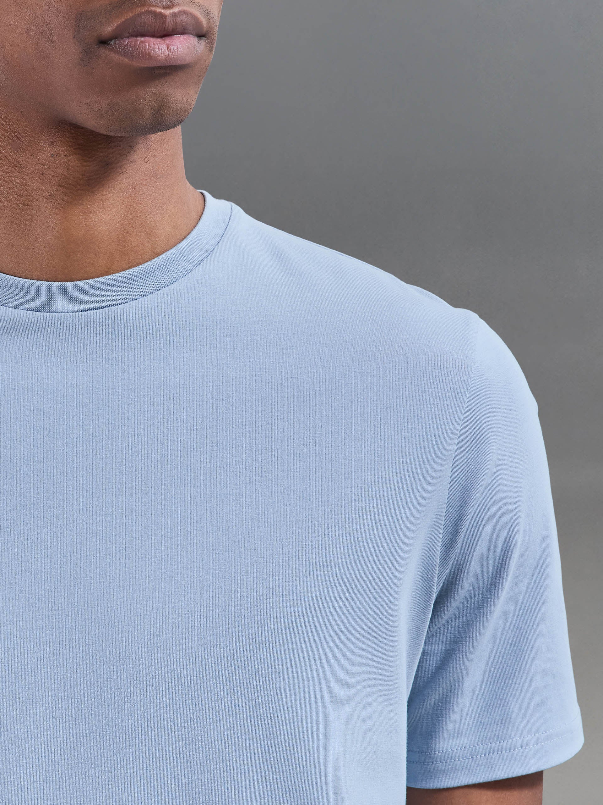 Mens Essential Slim Fit Cotton Stretch T-Shirt in Light Blue