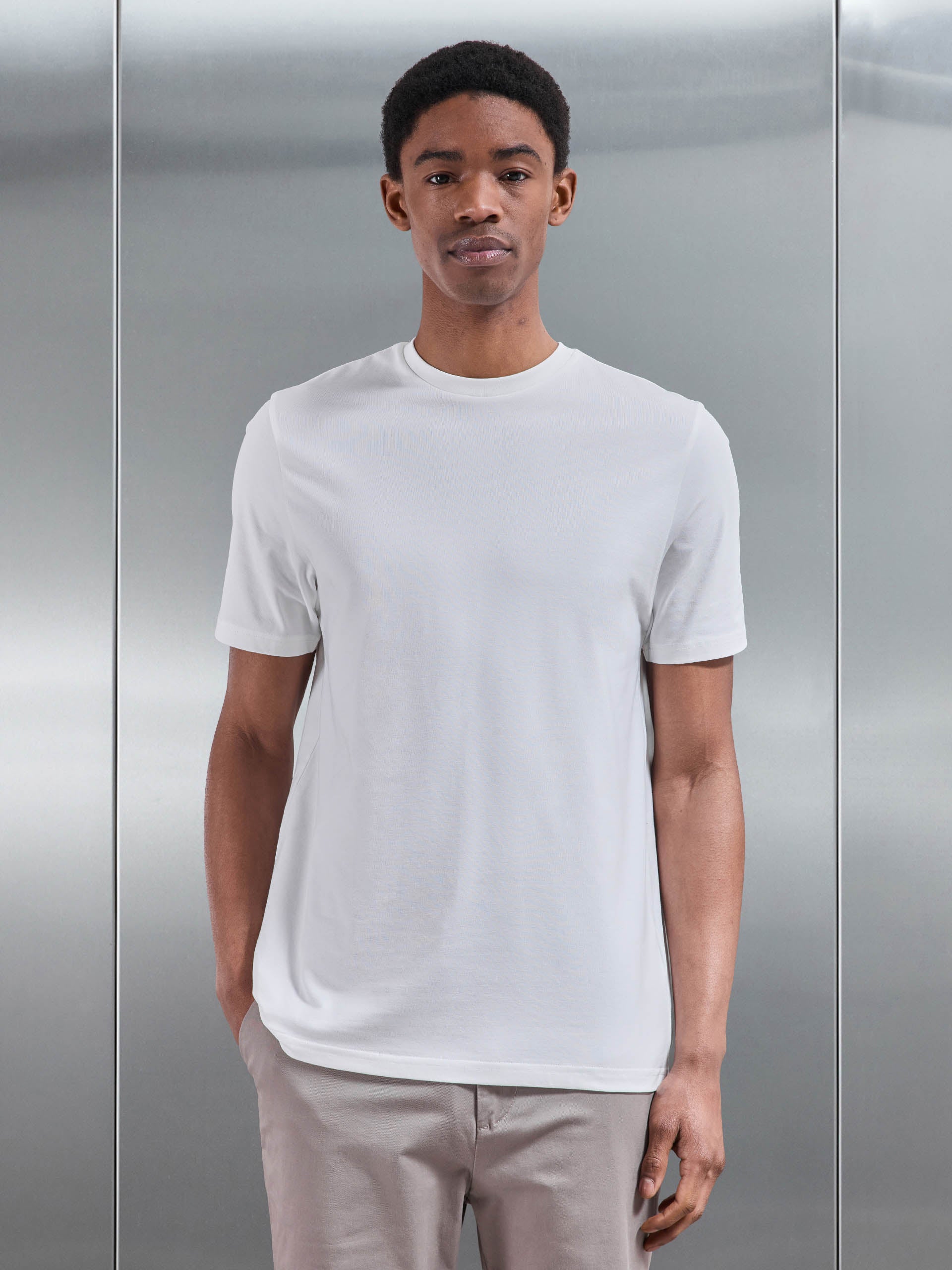 Mens Essential Slim Fit Cotton Stretch T-Shirt in Off White