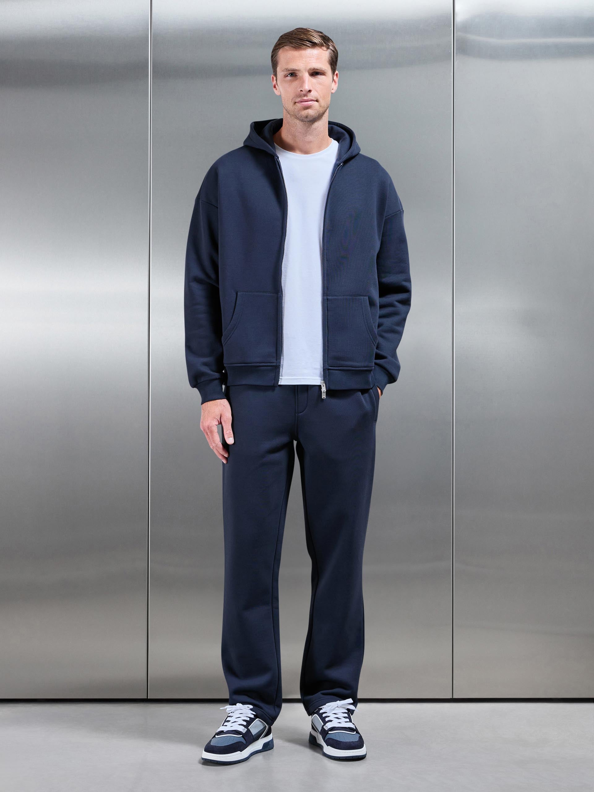 Mens Essential Straight Leg Jogger in Navy
