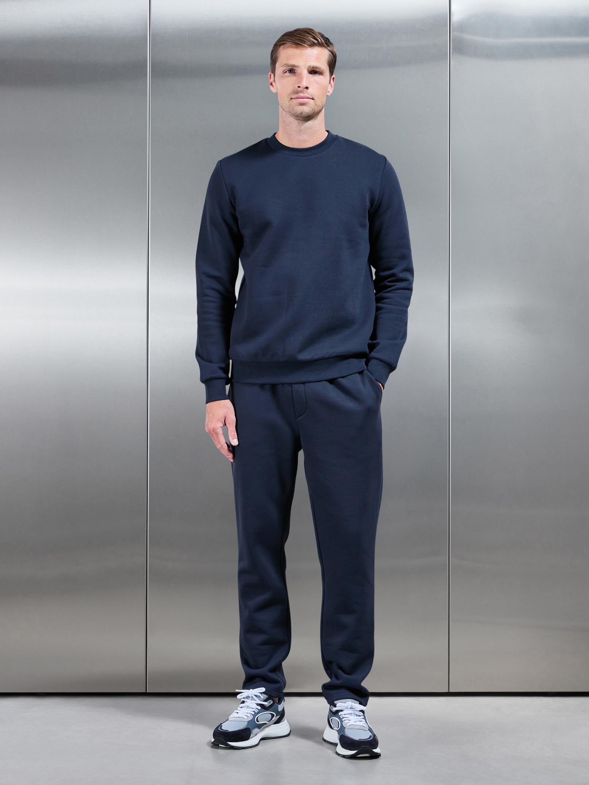 Mens Essential Sweatshirt in Navy