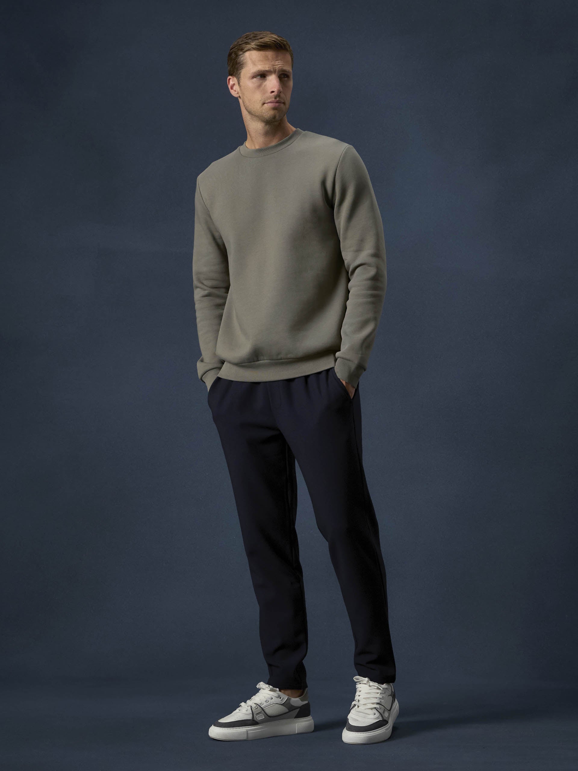 Mens Essential Sweatshirt in Sage