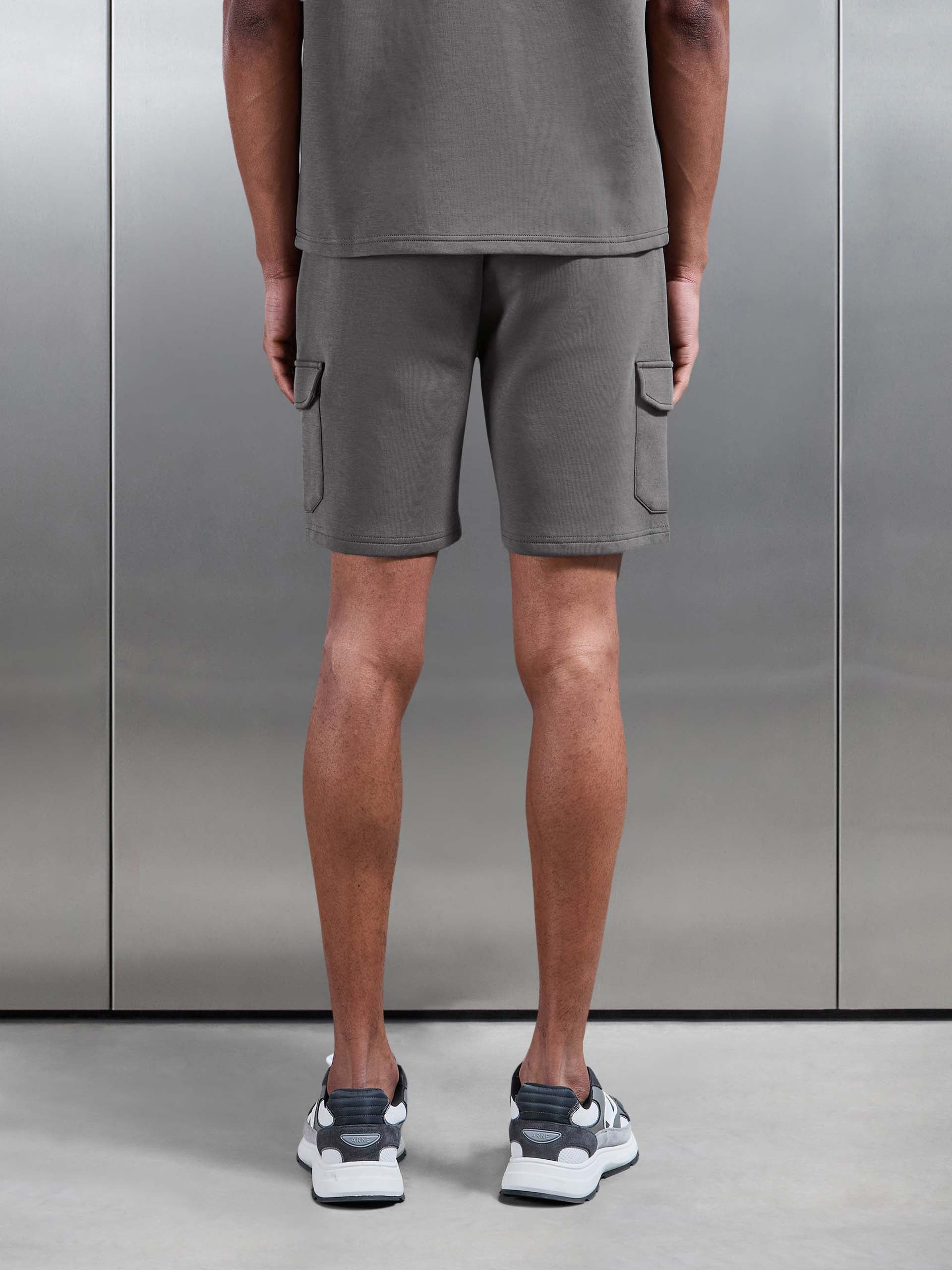 Mens Everyday Luxe Cargo Short in Grey
