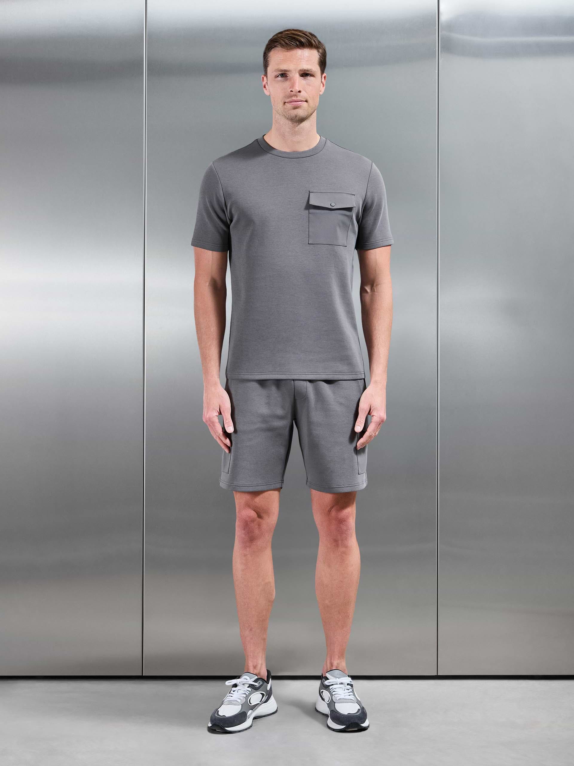 Mens Everyday Luxe Hybrid Cargo Short in Grey