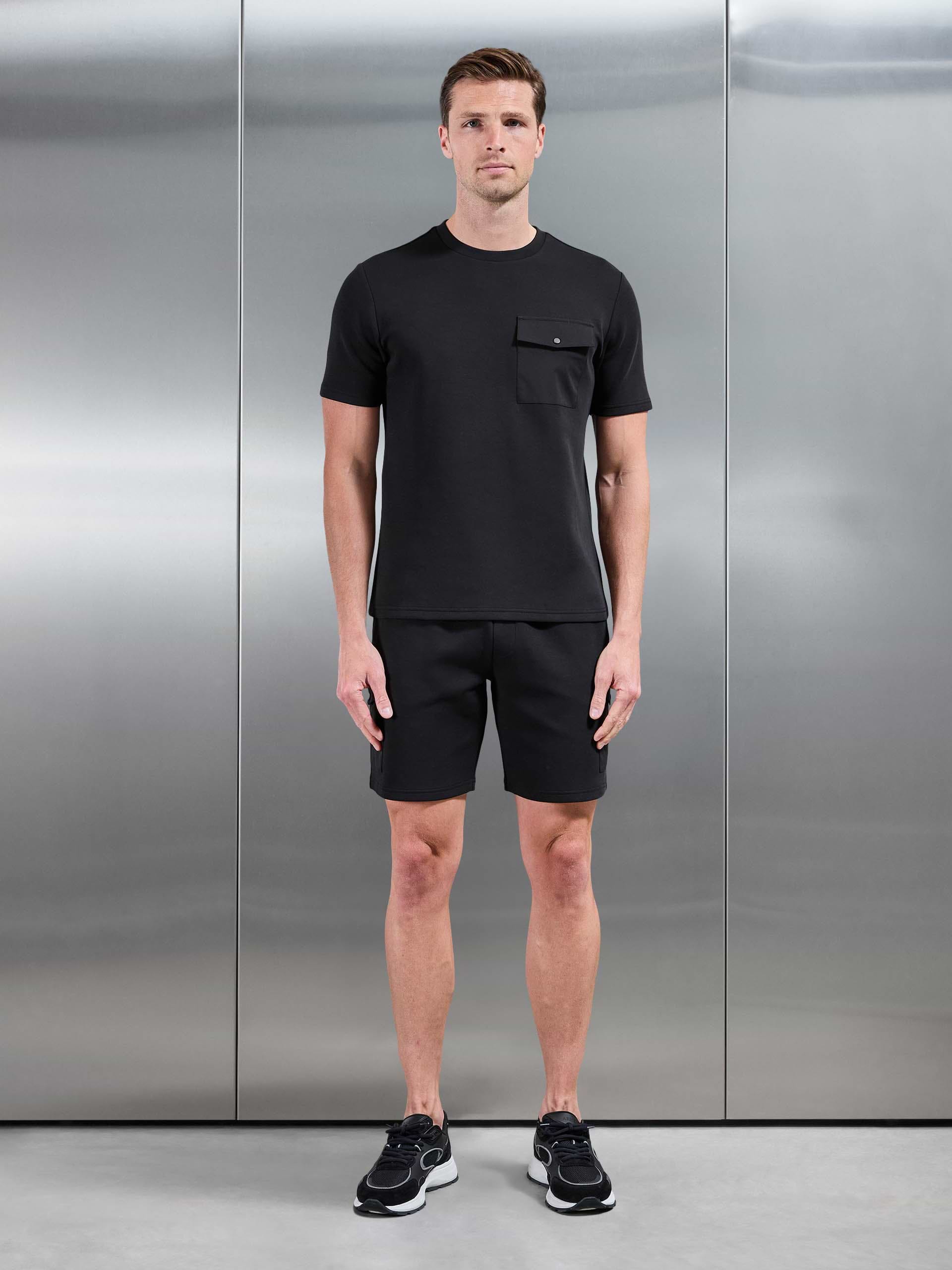 Mens Everyday Luxe Hybrid Cargo T-Shirt in Black