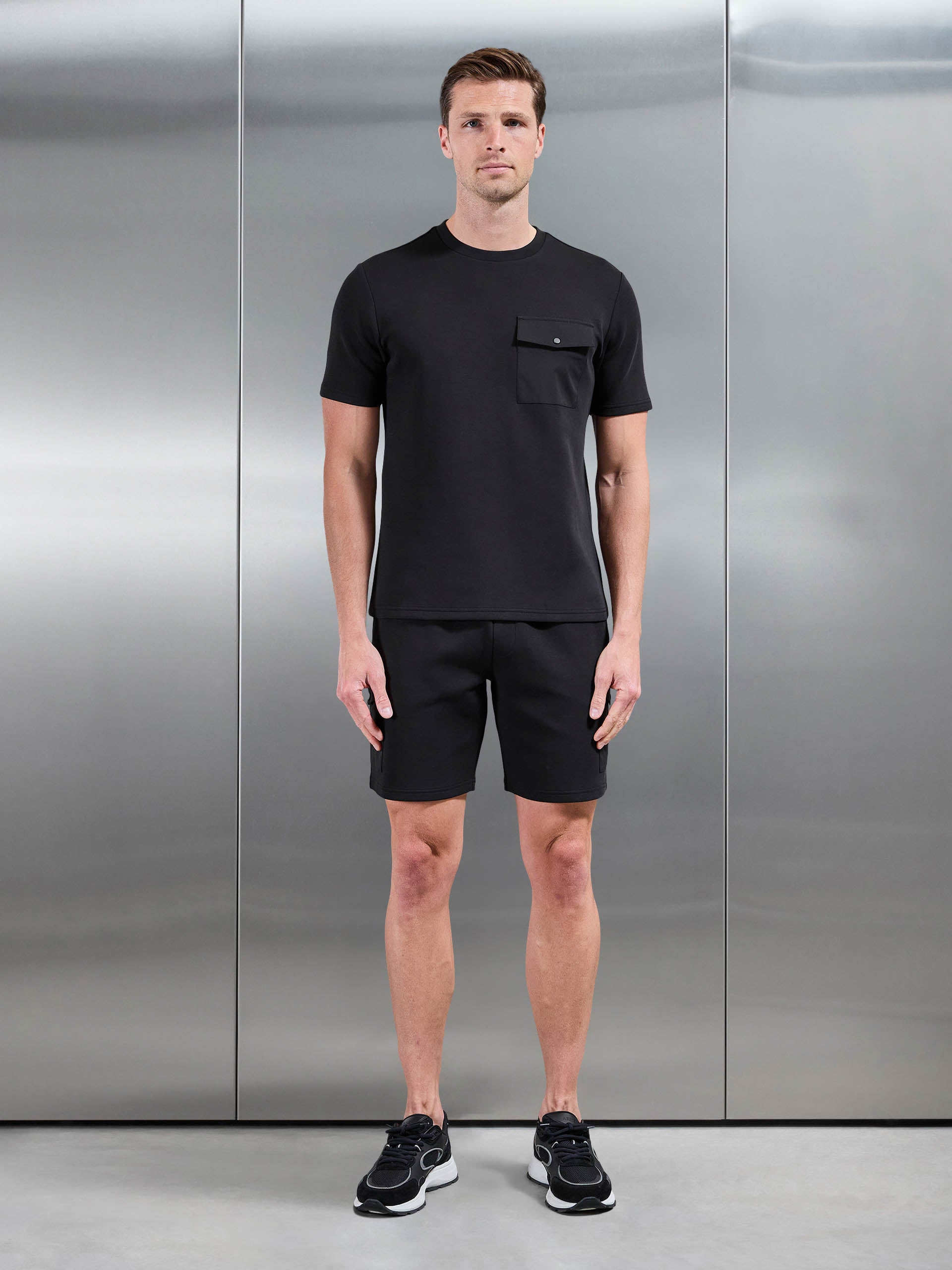 Mens Everyday Luxe Hybrid Cargo T-Shirt in Black