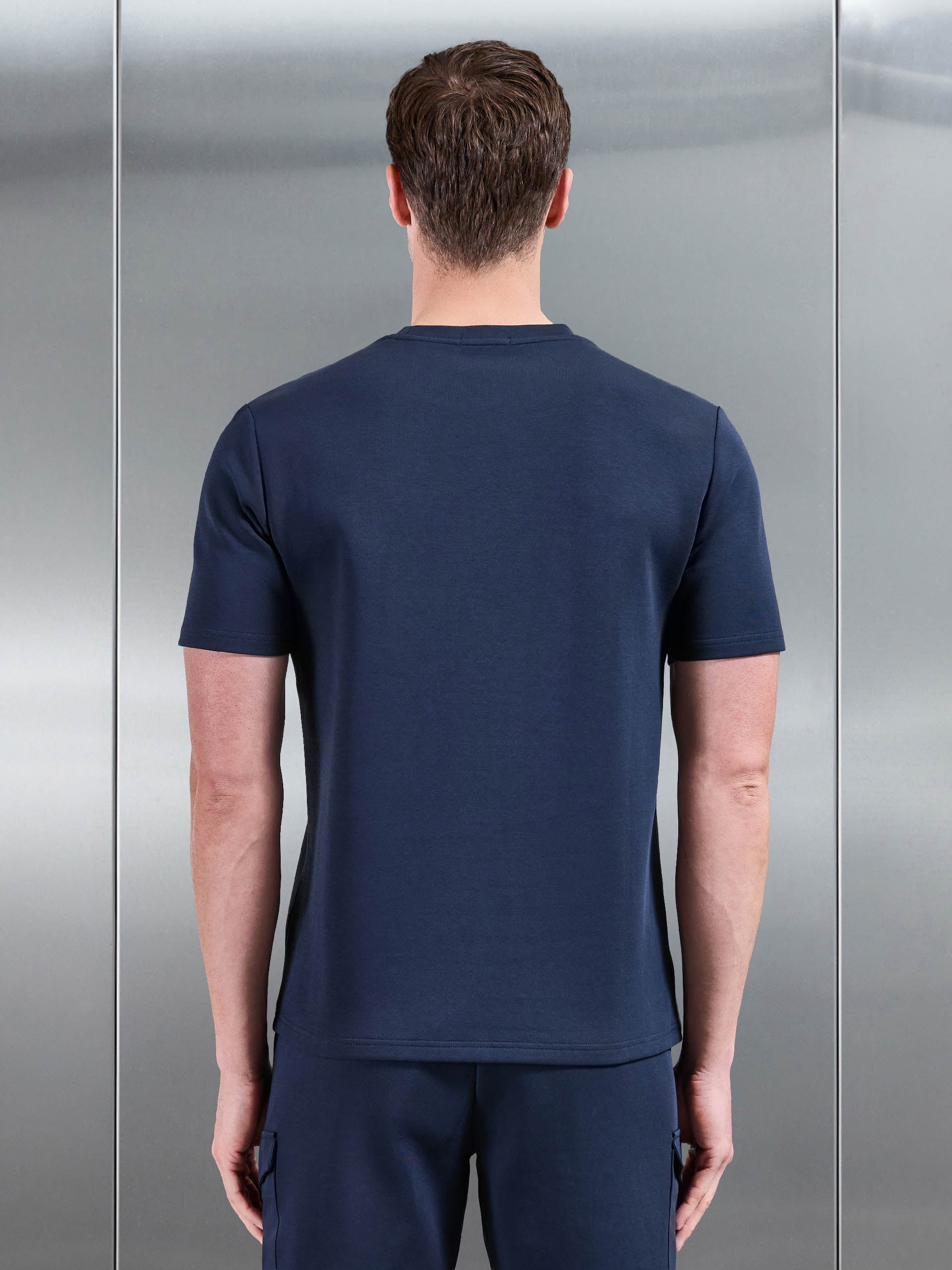 Mens Everyday Luxe Hybrid Cargo T-Shirt in Navy
