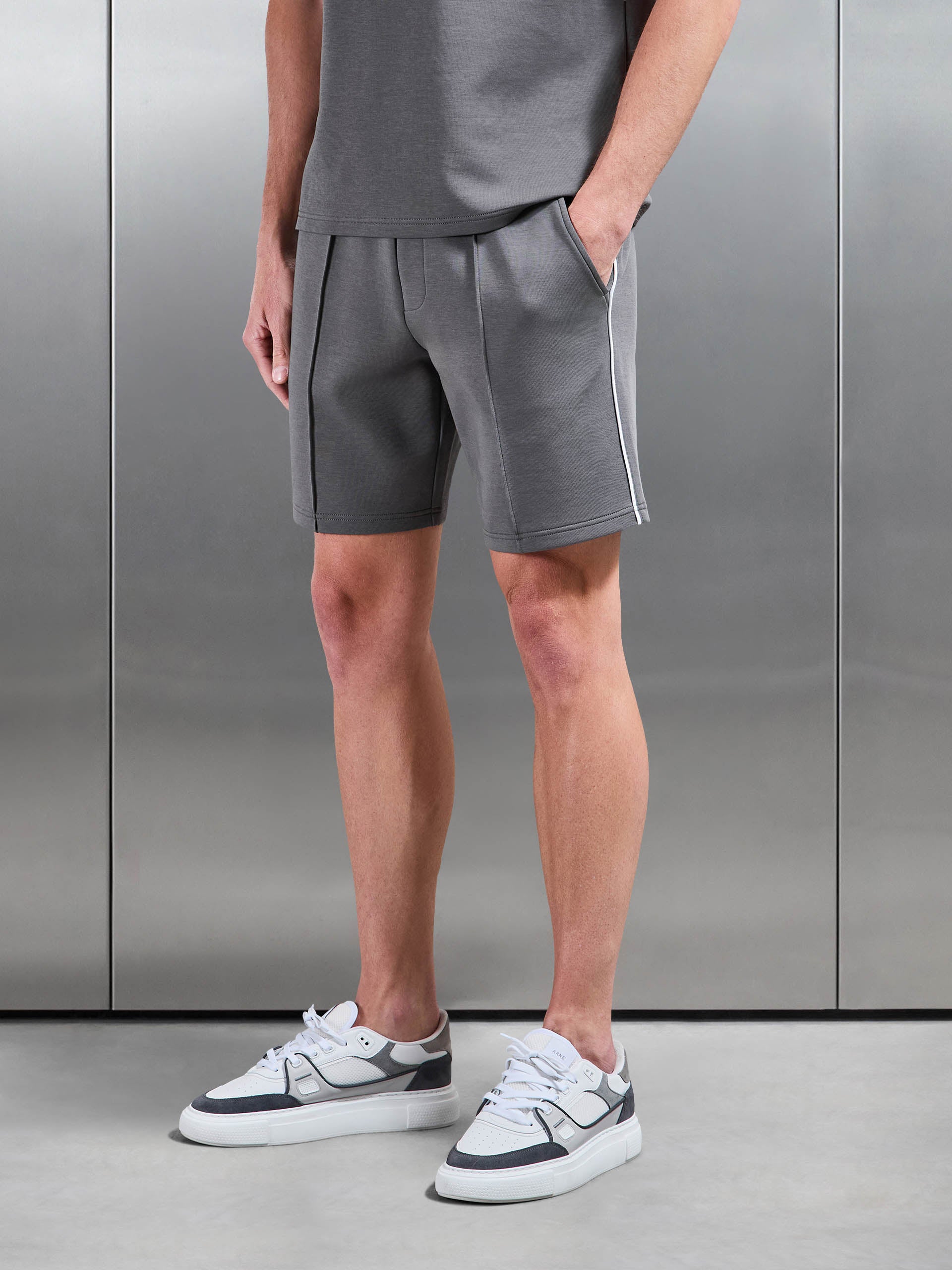 Mens Everyday Luxe Piping Short in Grey