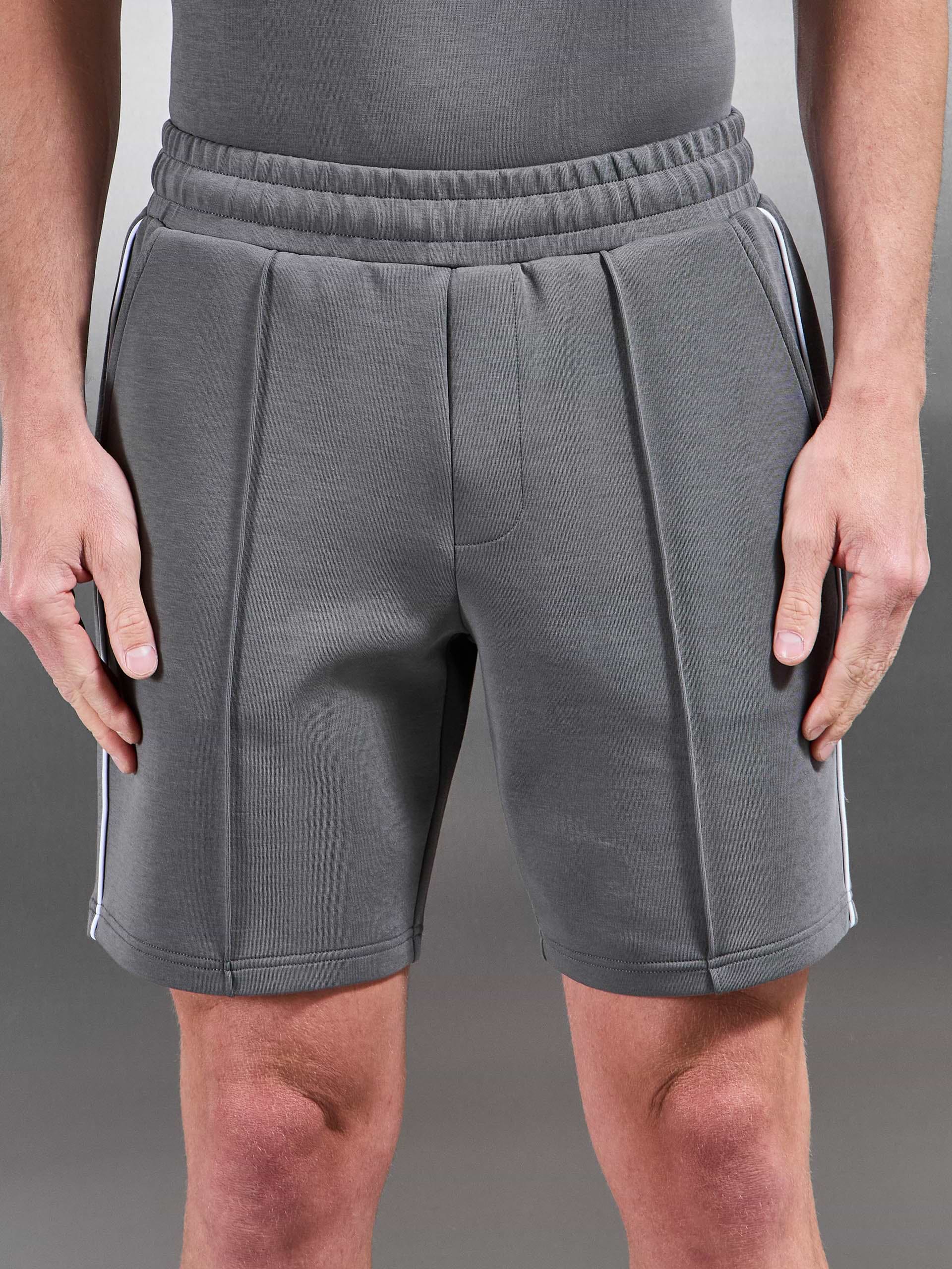 Everyday Luxe Piping Short in Grey