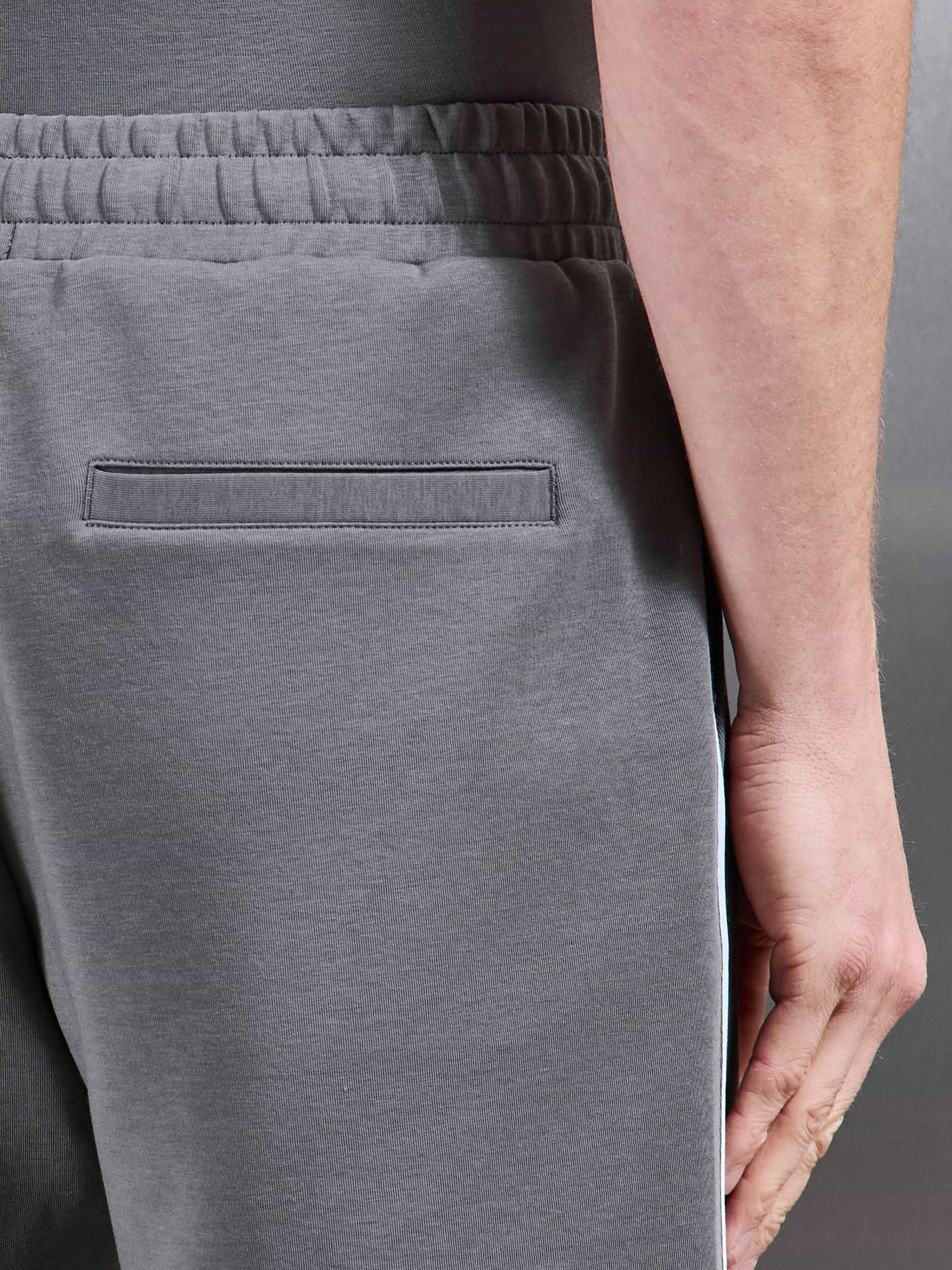 Everyday Luxe Piping Short in Grey