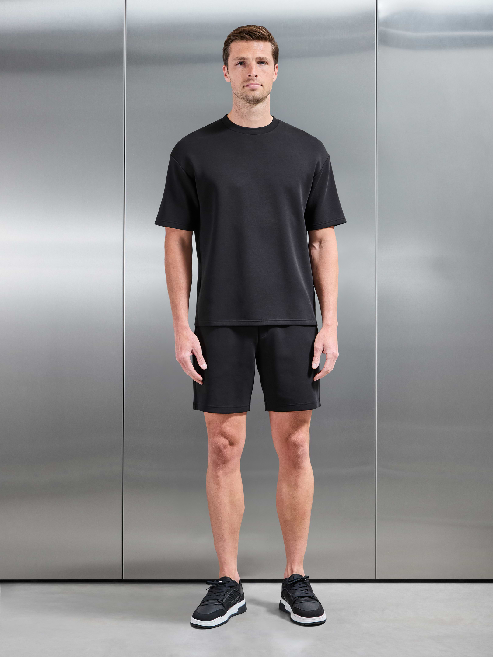 Everyday Luxe Relaxed Short in Black