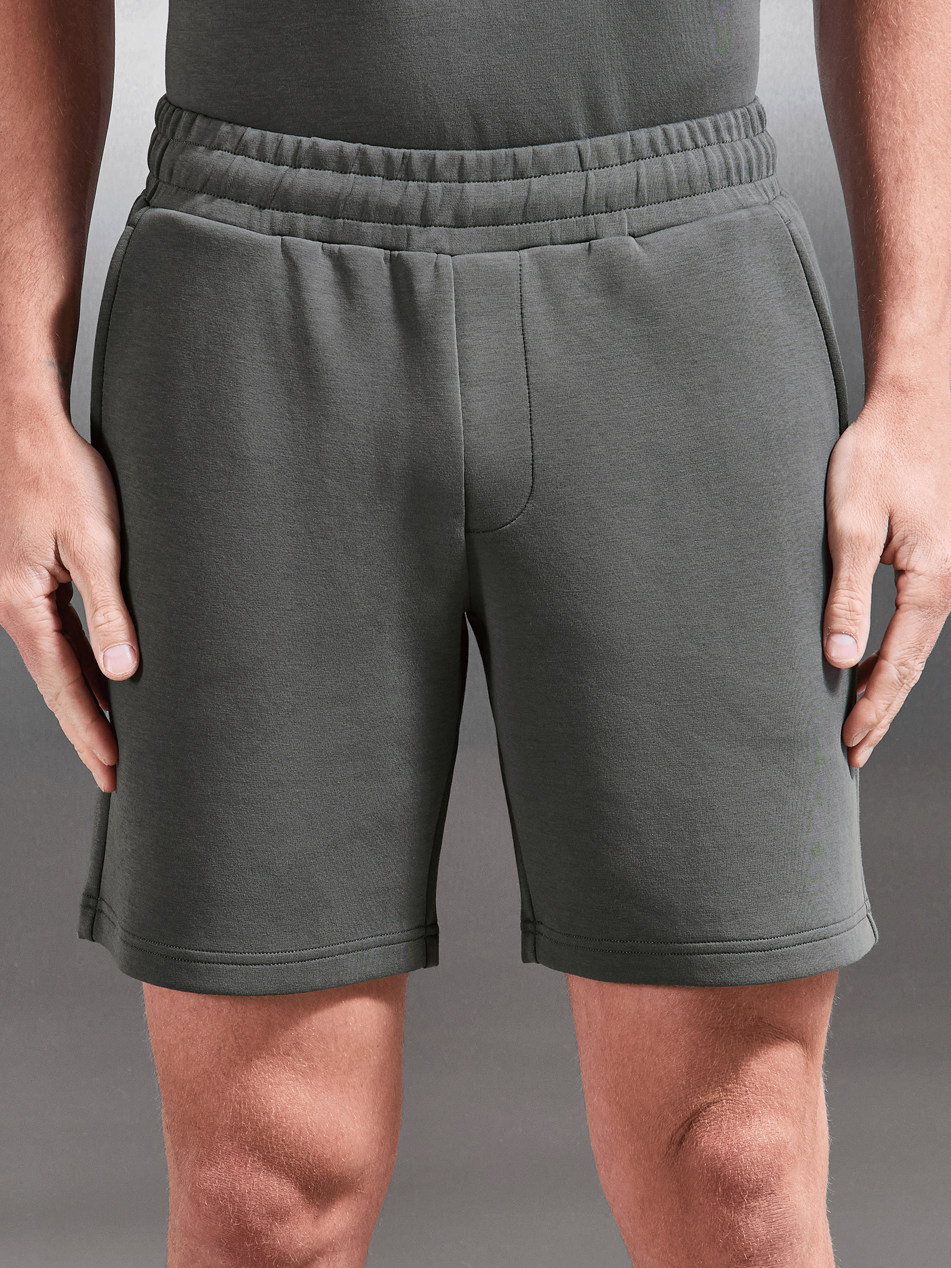 Mens Everyday Luxe Relaxed Short in Grey