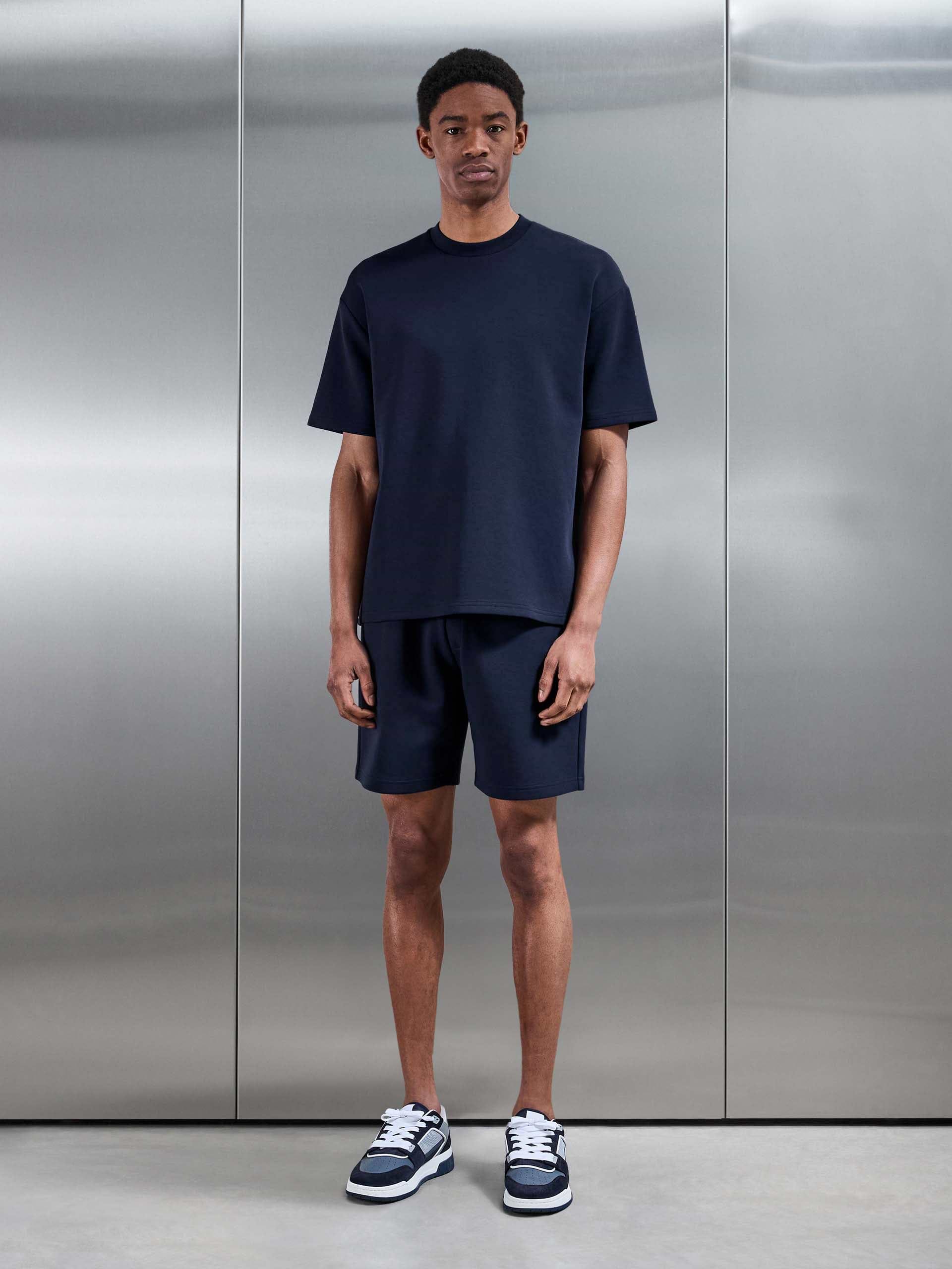 Mens Everyday Luxe Relaxed Short in Navy