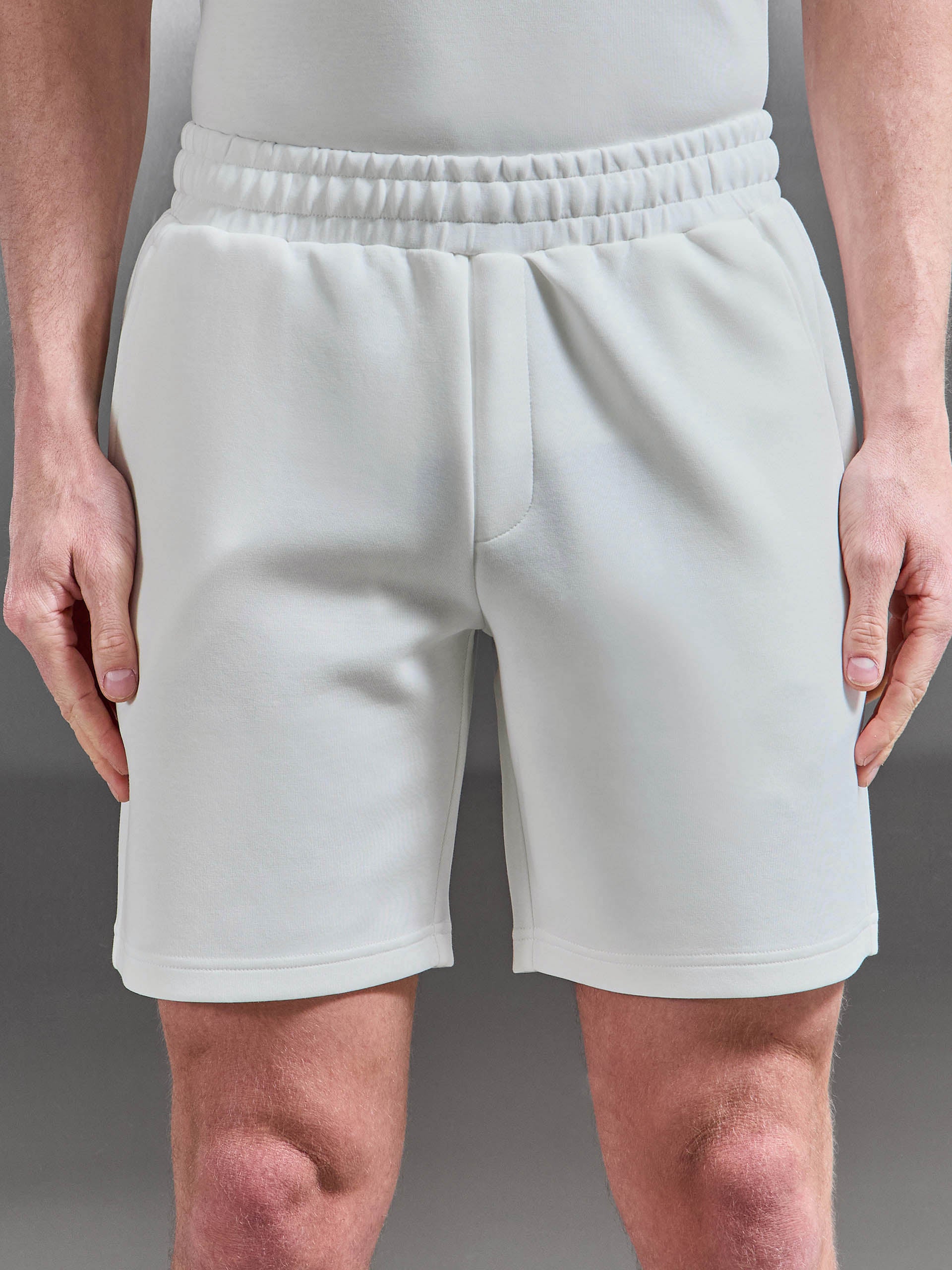 Mens Everyday Luxe Relaxed Short in Off White