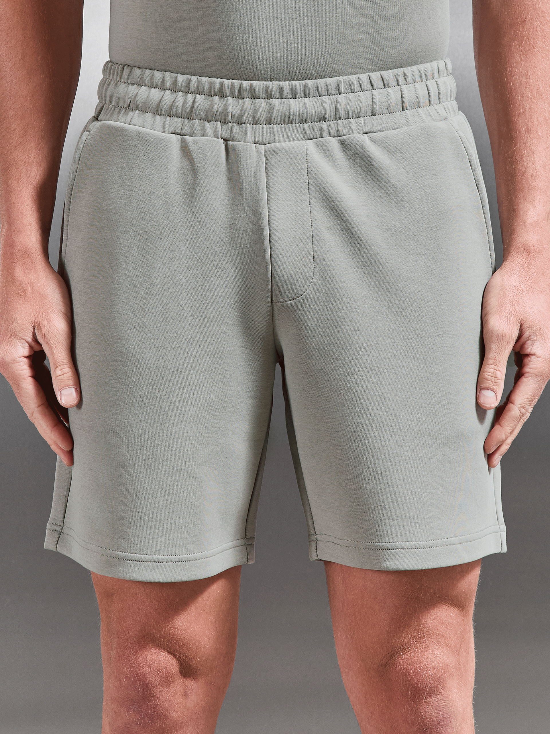 Mens Everyday Luxe Relaxed Short in Stone