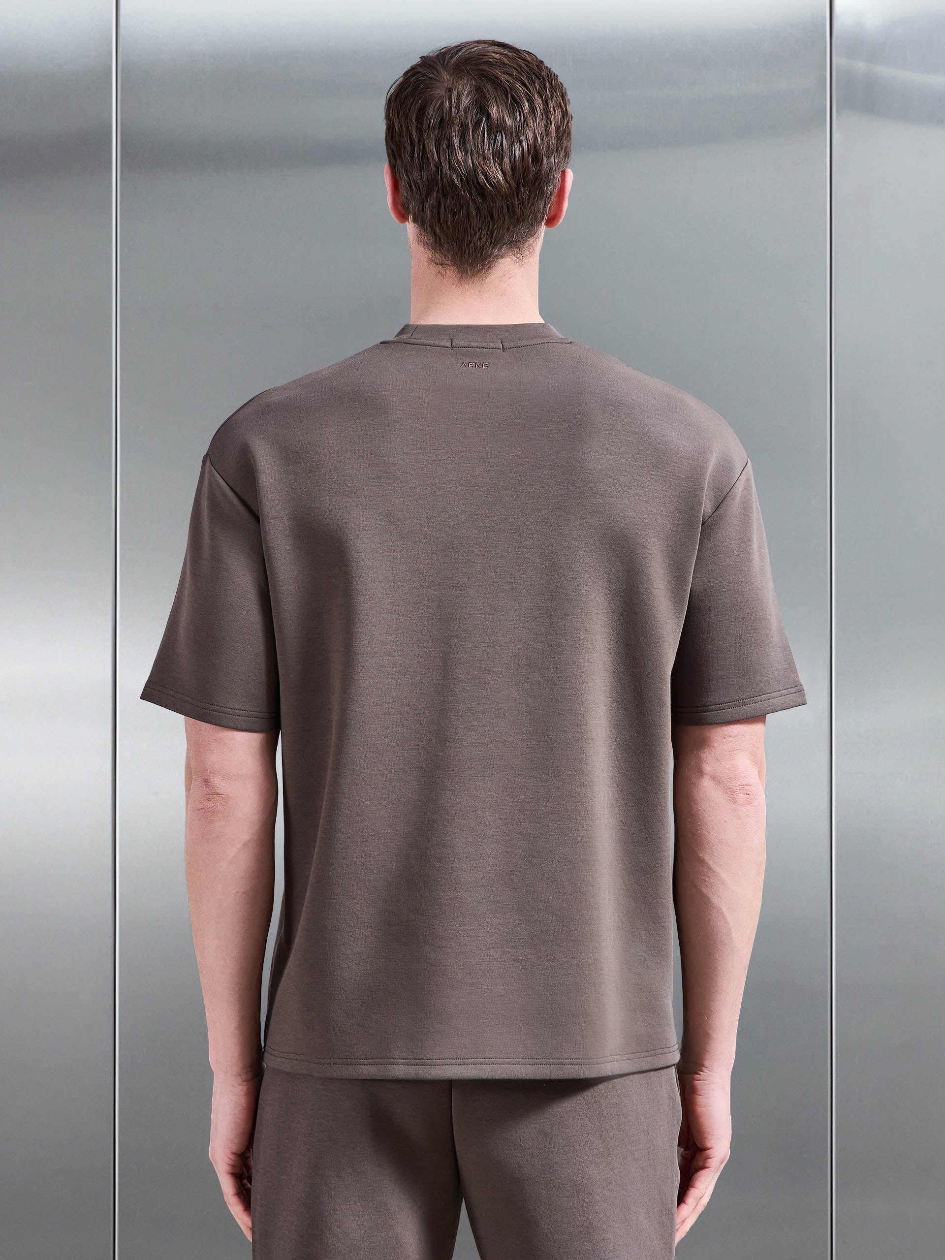 Mens Everyday Luxe Relaxed T-Shirt in Brown