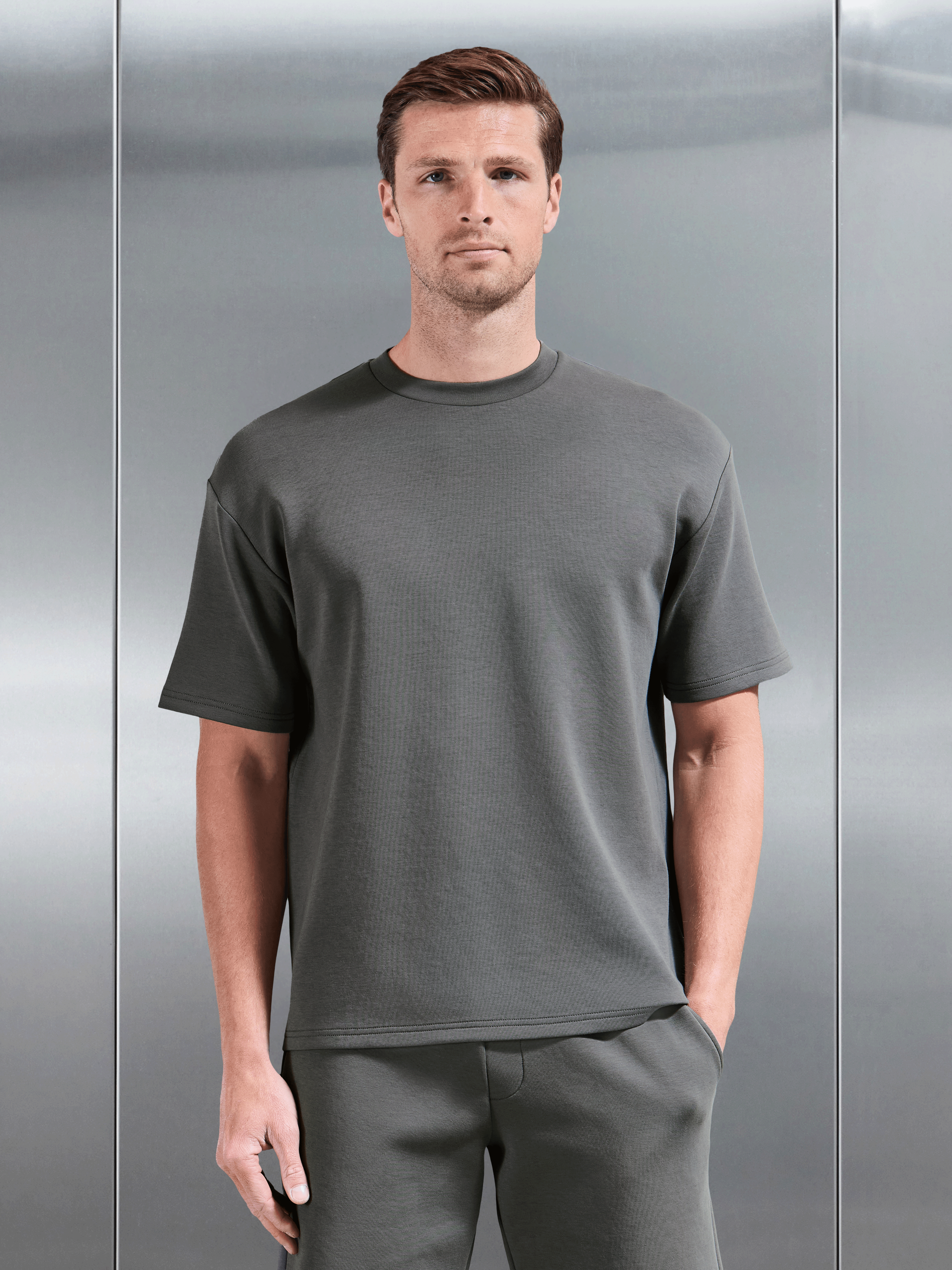 Mens Everyday Luxe Relaxed T-Shirt in Grey