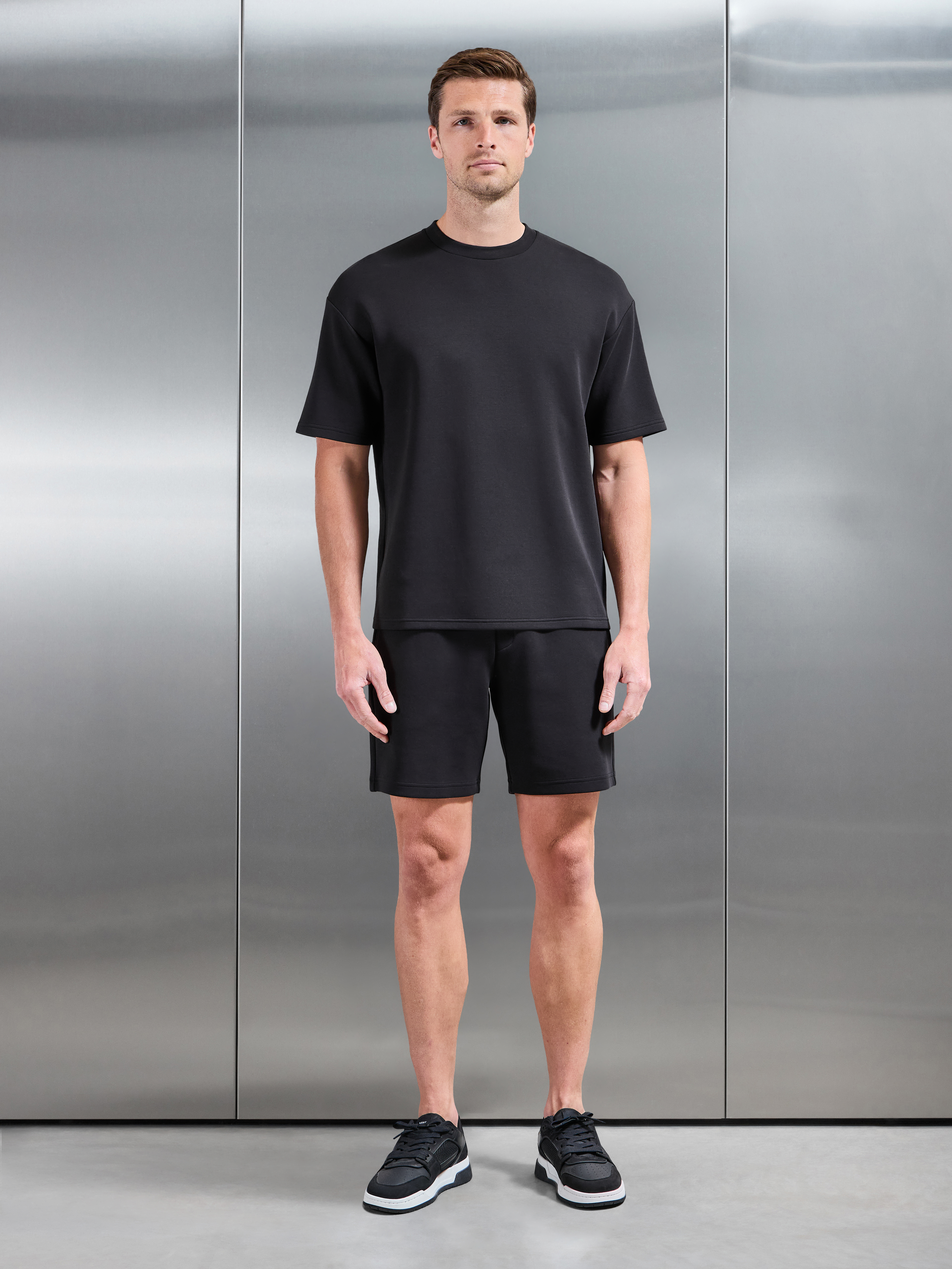 Mens Everyday Luxe Relaxed T-Shirt in Black