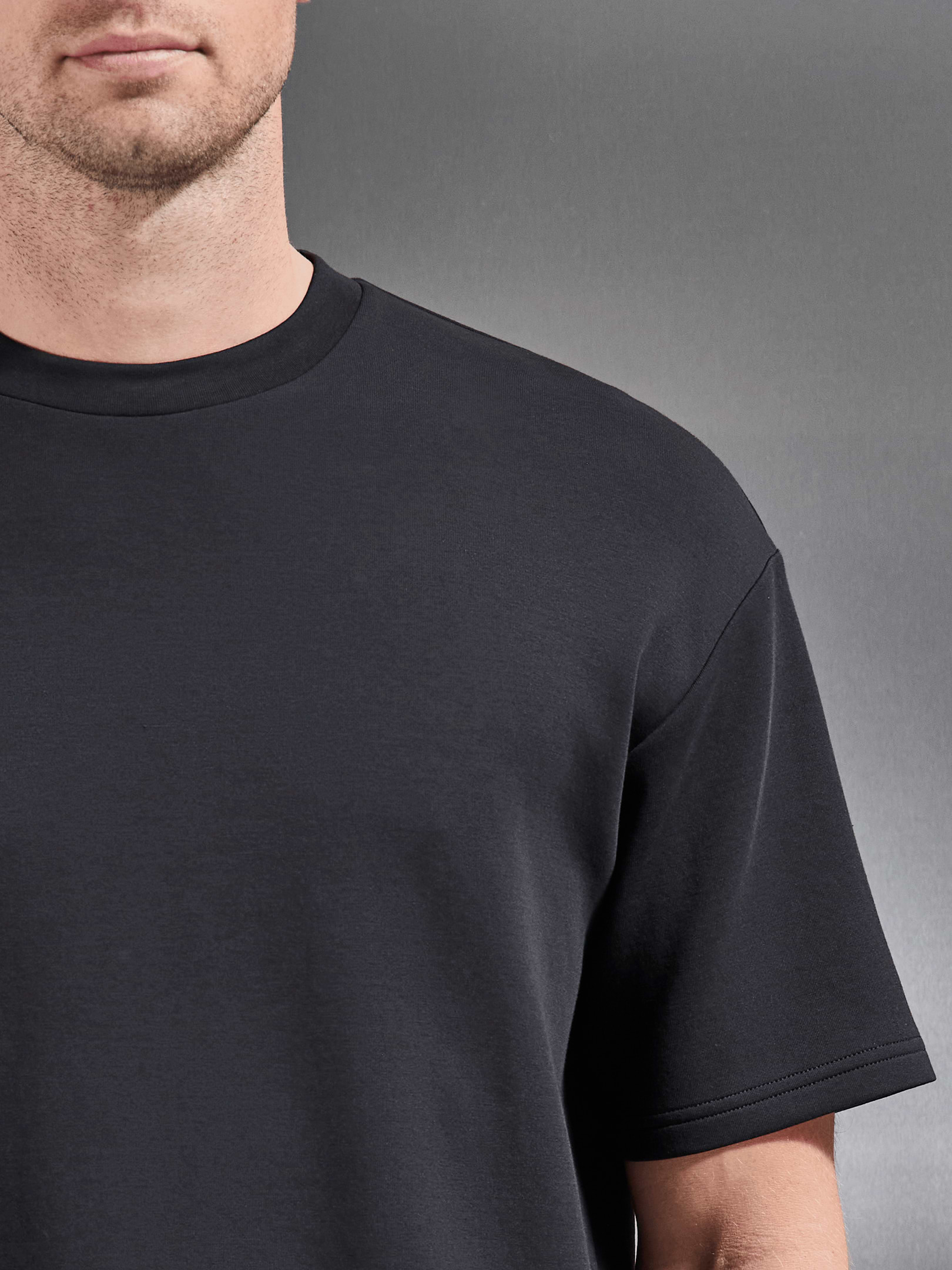 Everyday Luxe Relaxed T-Shirt in Black