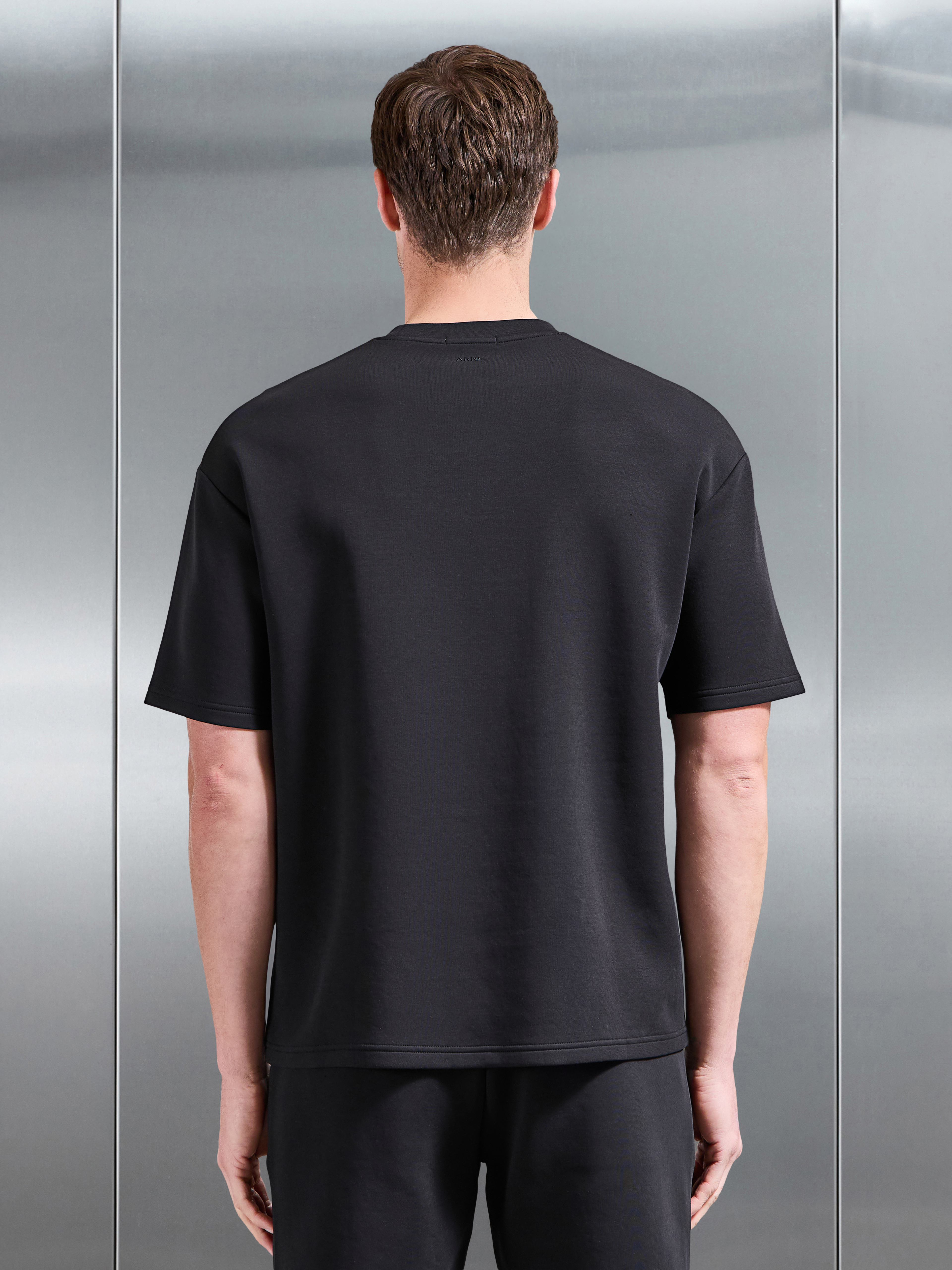 Mens Everyday Luxe Relaxed T-Shirt in Black