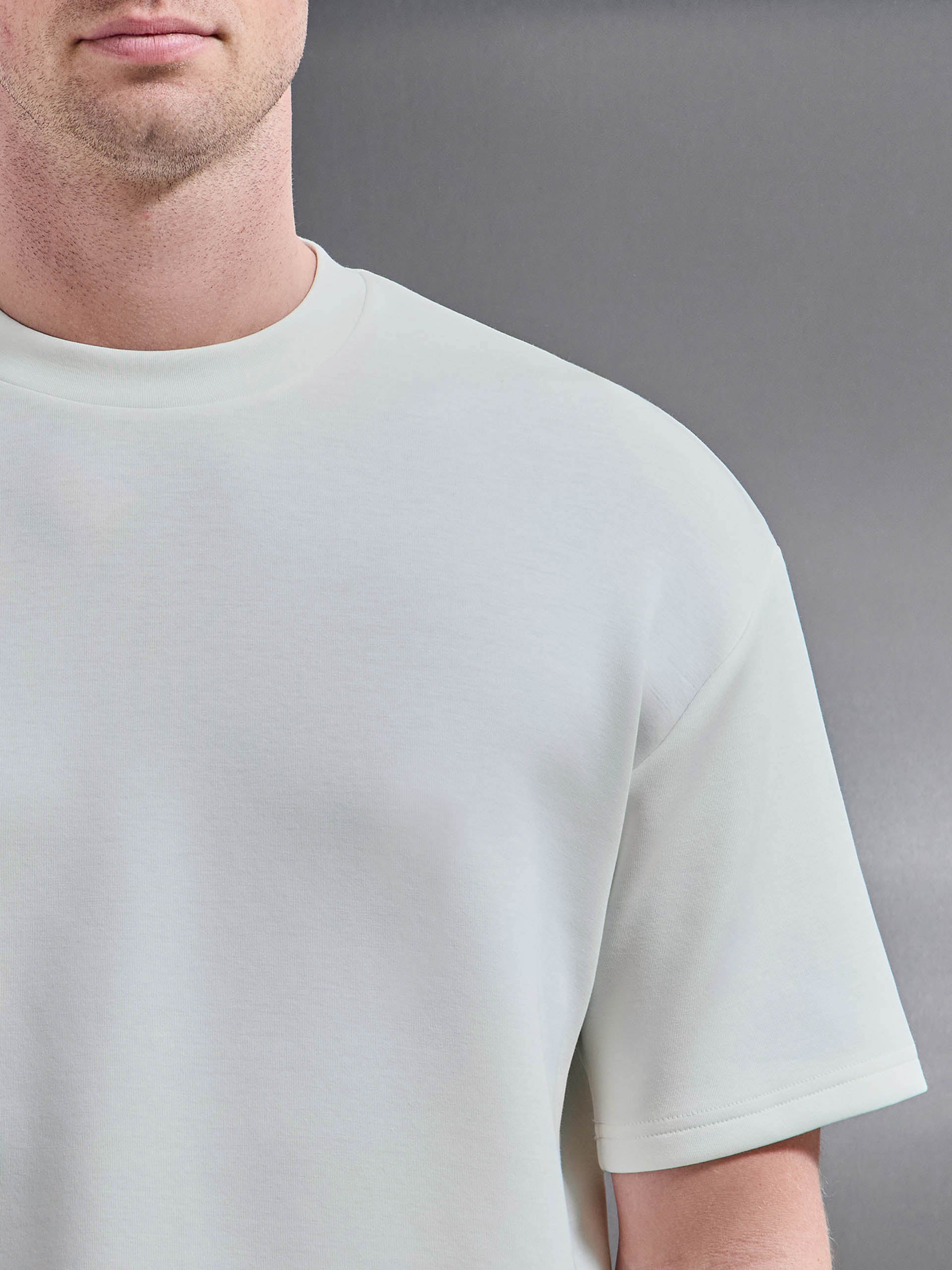 Mens Everyday Luxe Relaxed T-Shirt in Off White