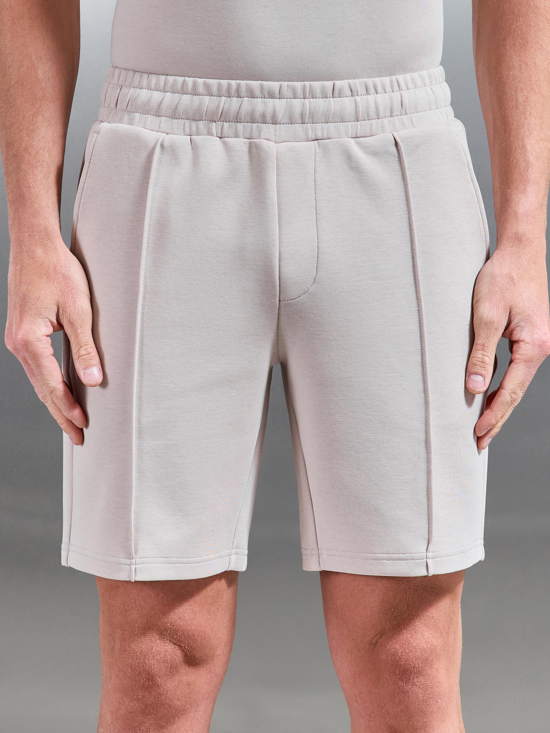 Mens Everyday Luxe Short in Beige