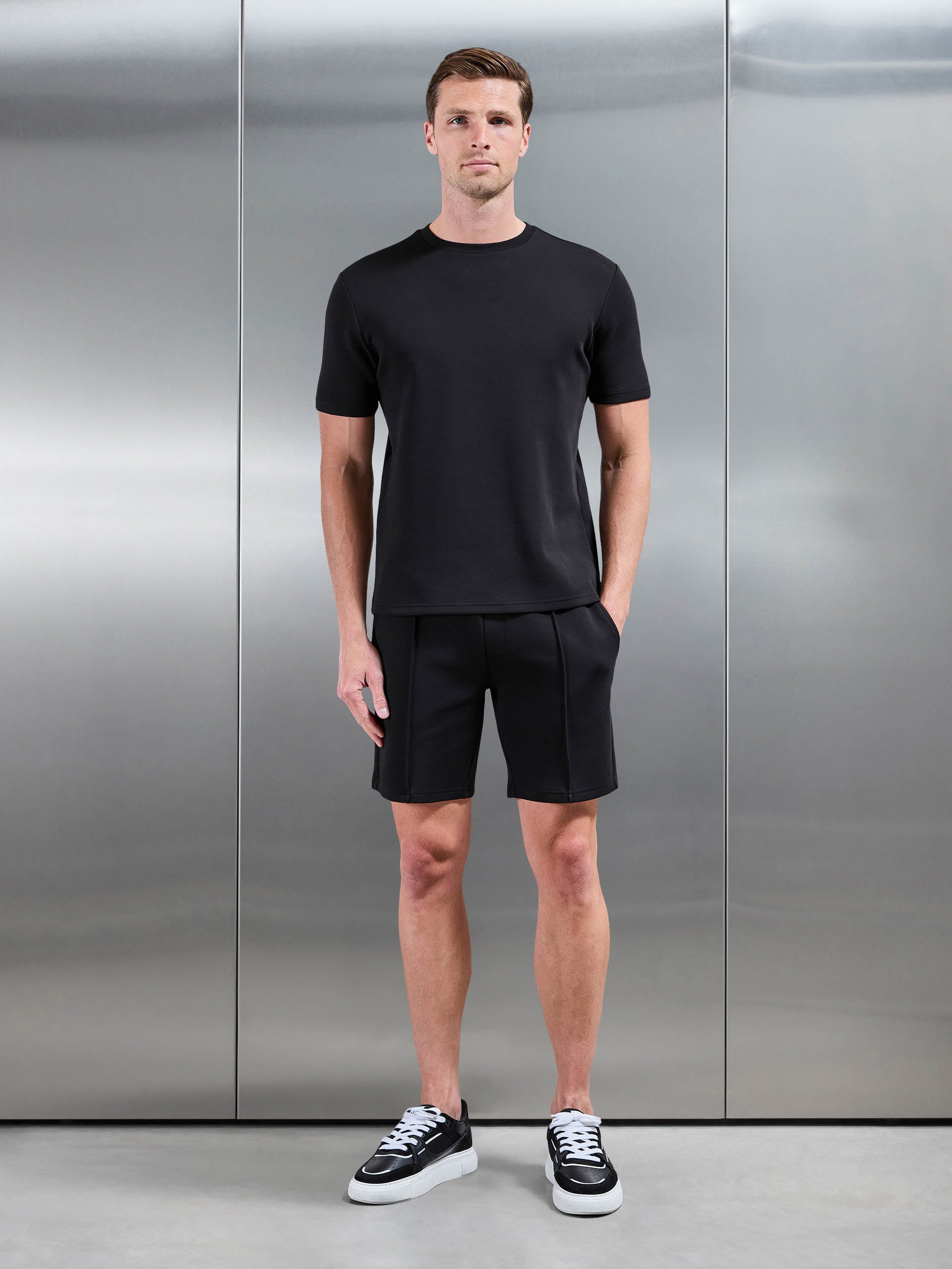 Mens Everyday Luxe Short in Black