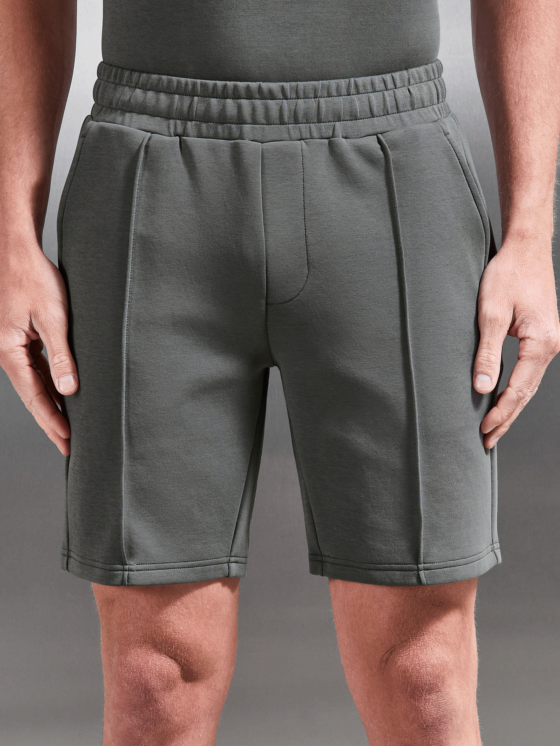 Mens Everyday Luxe Short in Grey