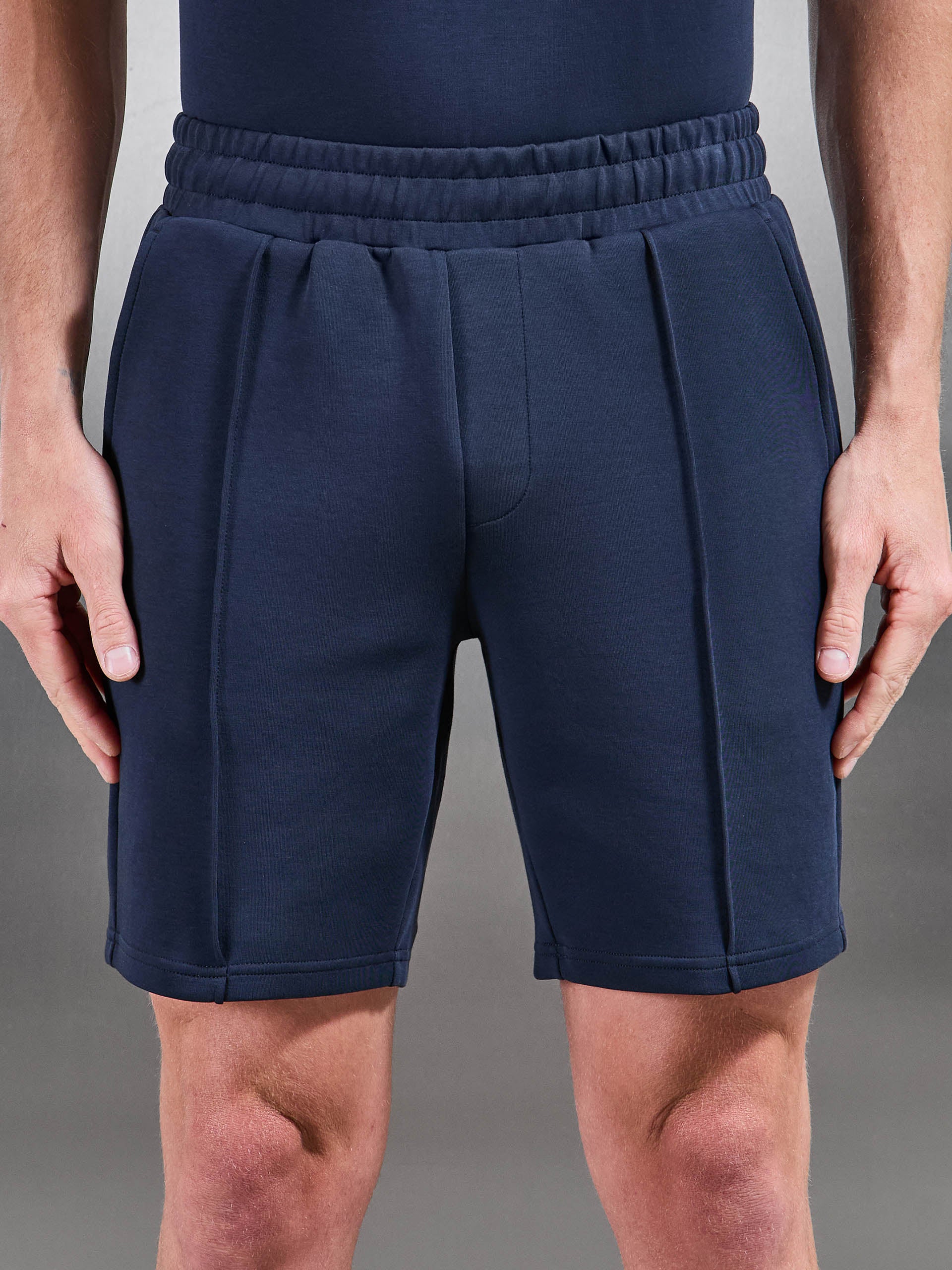 Mens Everyday Luxe Short in Navy