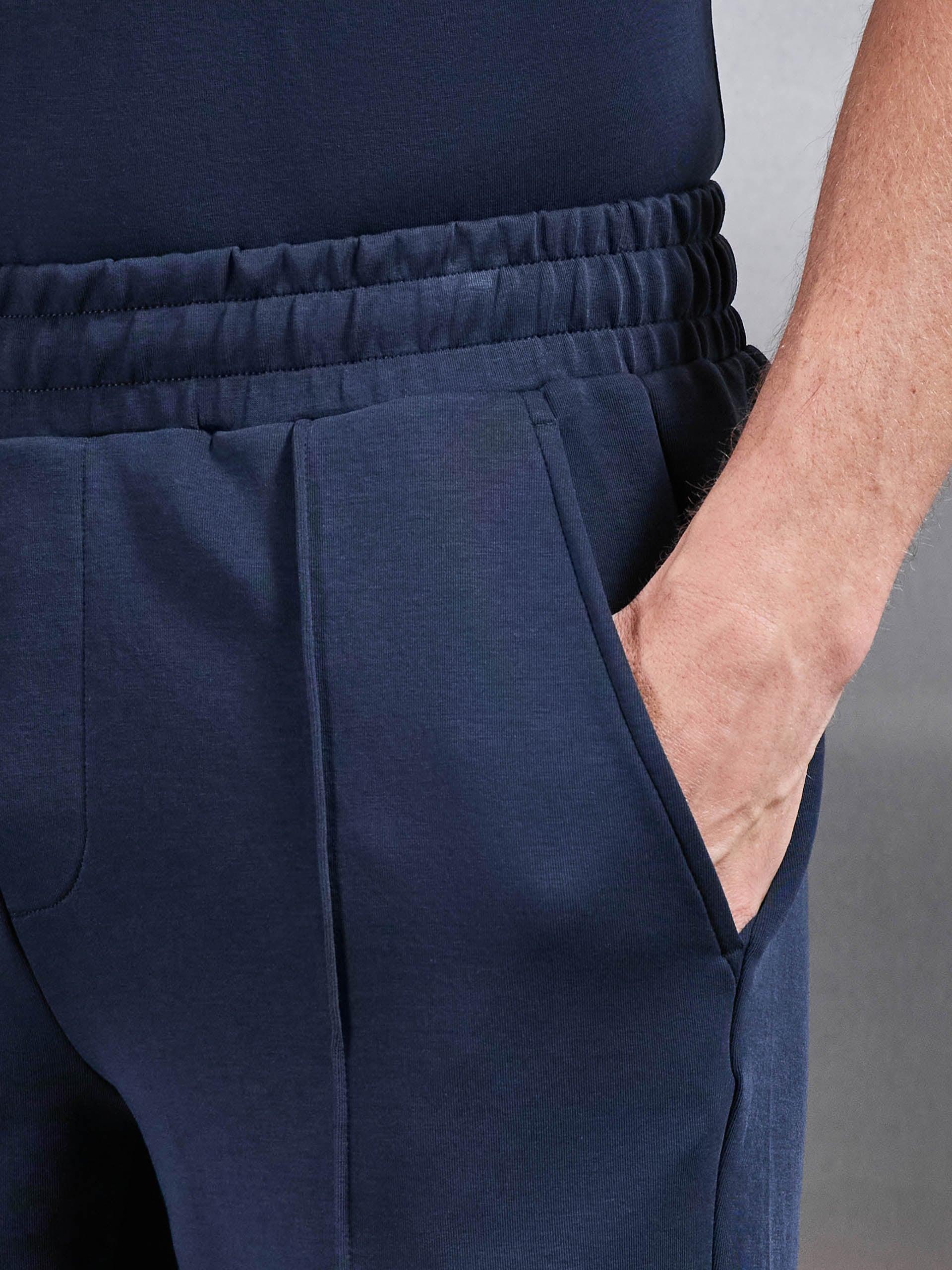 Mens Everyday Luxe Short in Navy